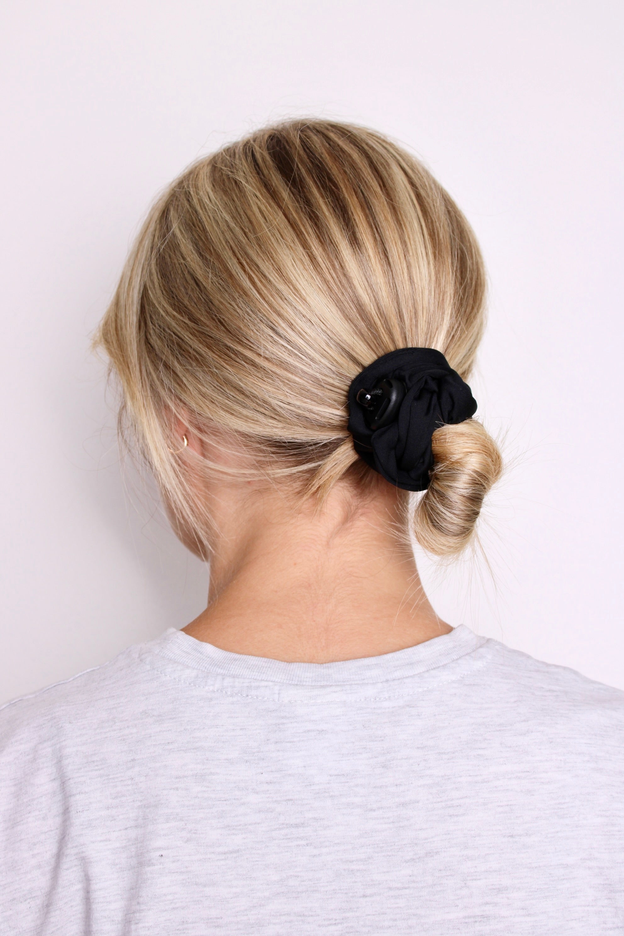 Black Flexie Scrunchie - ElleaShop