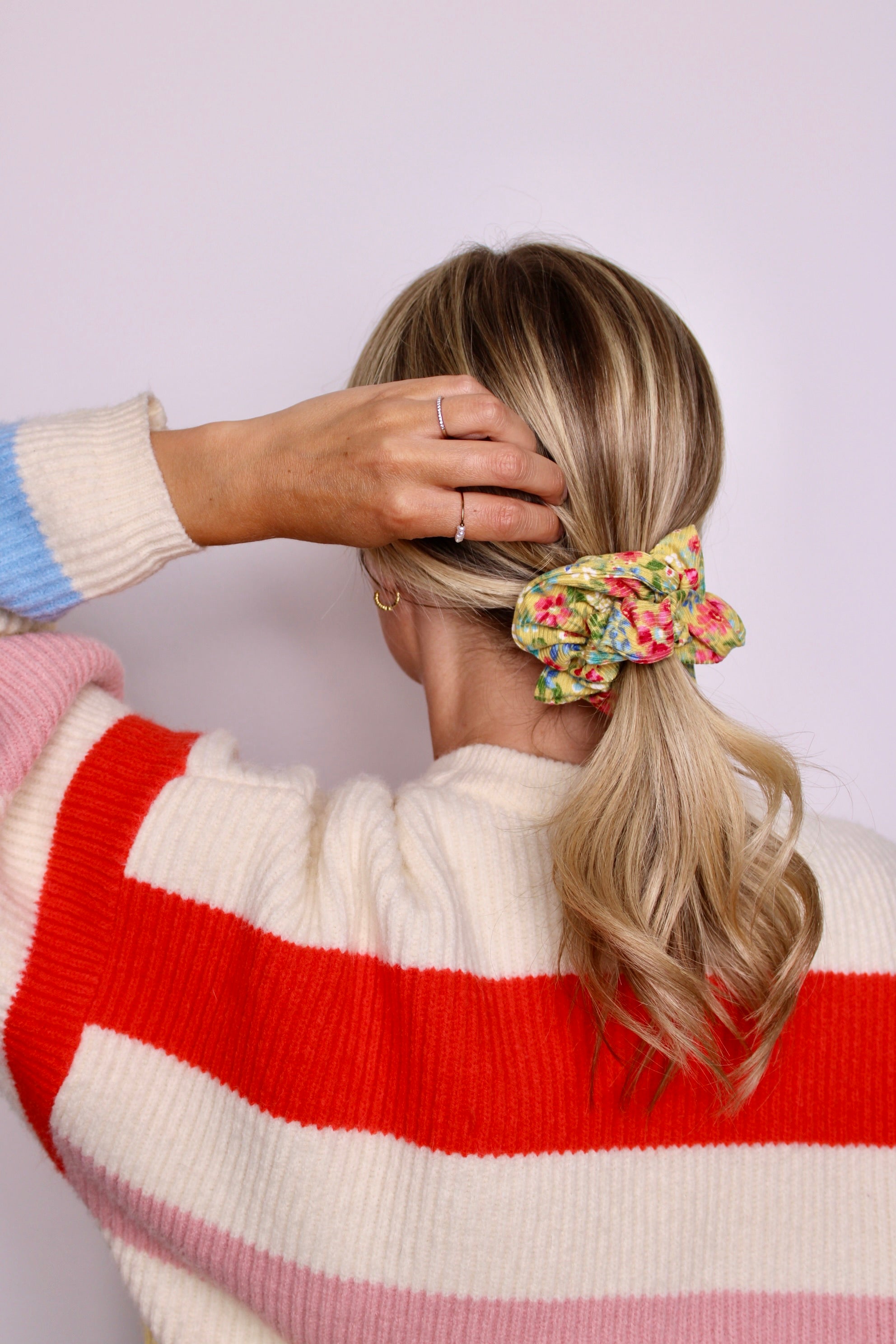 Golden Garden Scrunchie - ElleaShop