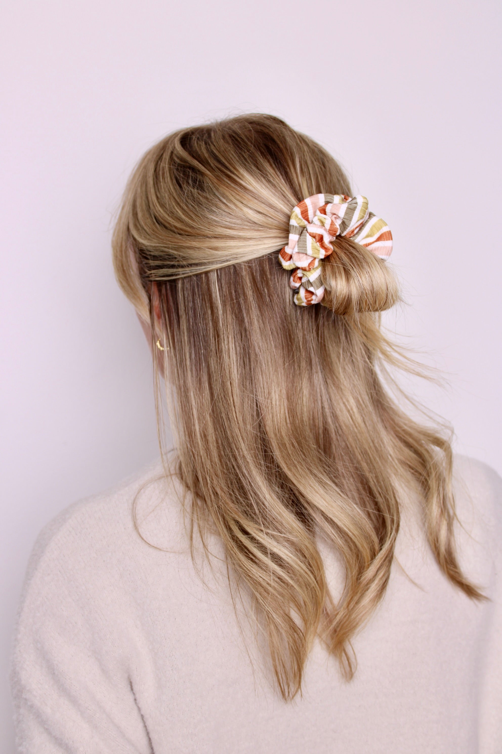 Autumn Stripes Ribbed Scrunchie - ElleaShop