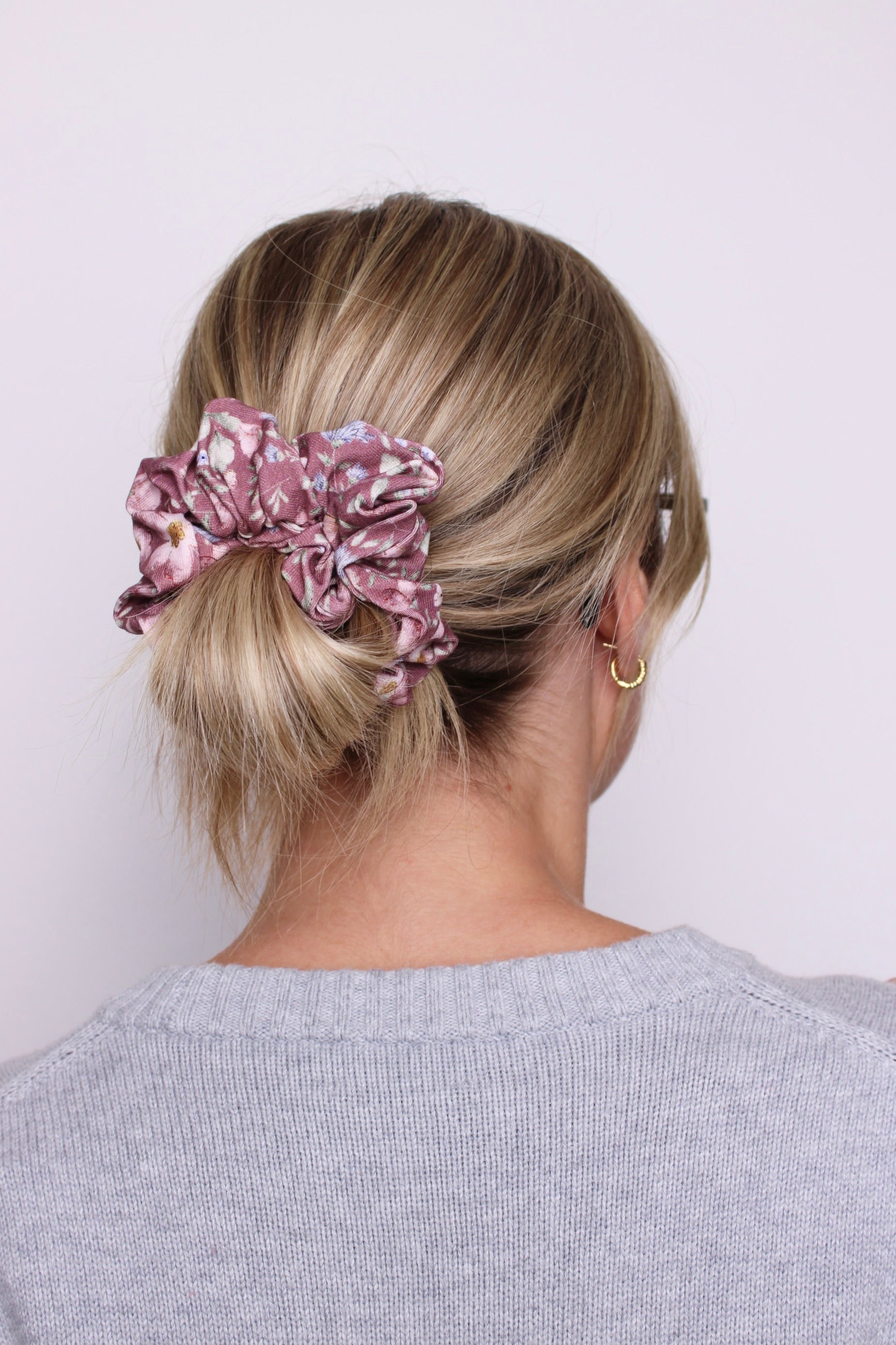 Eloise Floral Scrunchie - ElleaShop