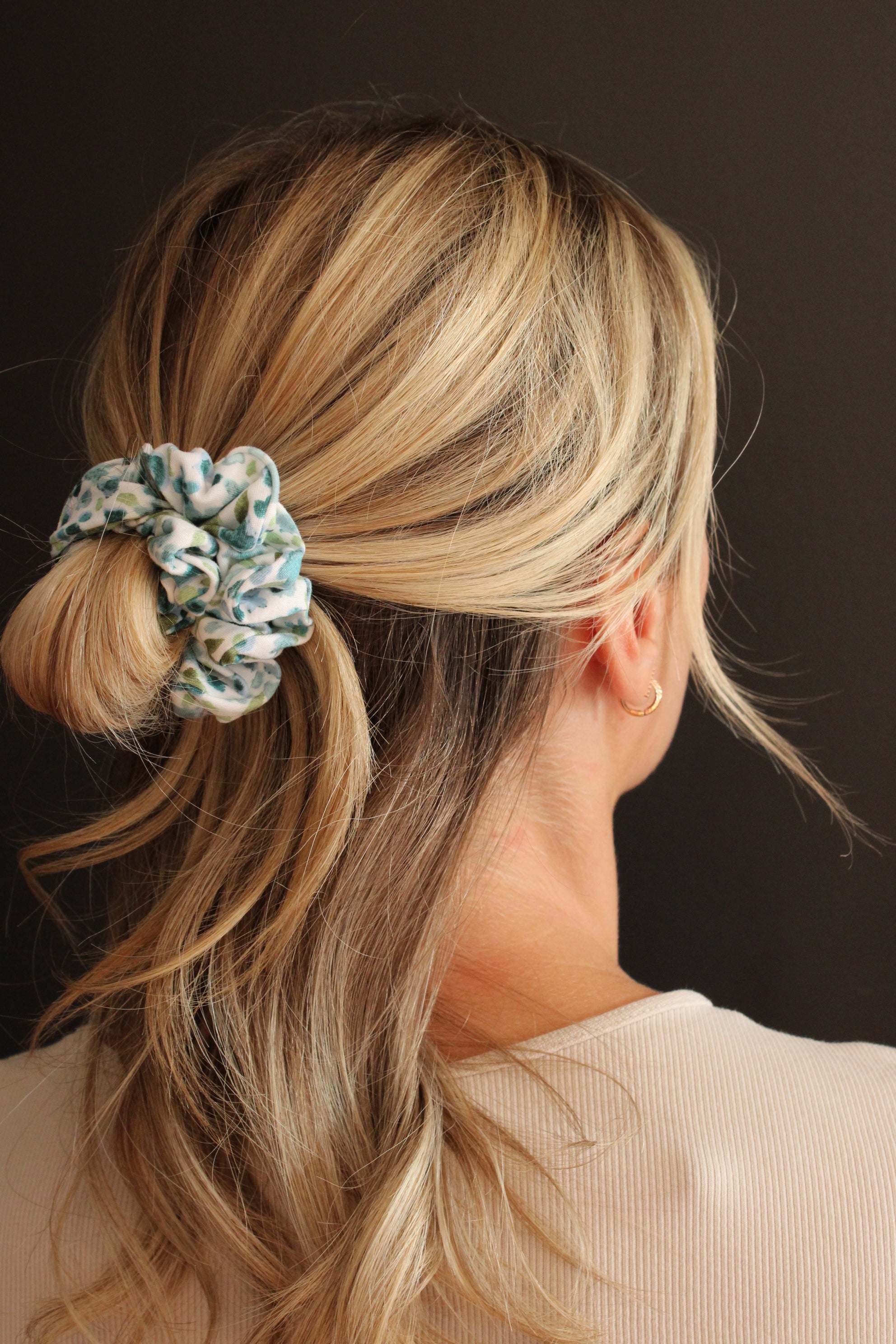 Blue Iris Scrunchie - ElleaShop