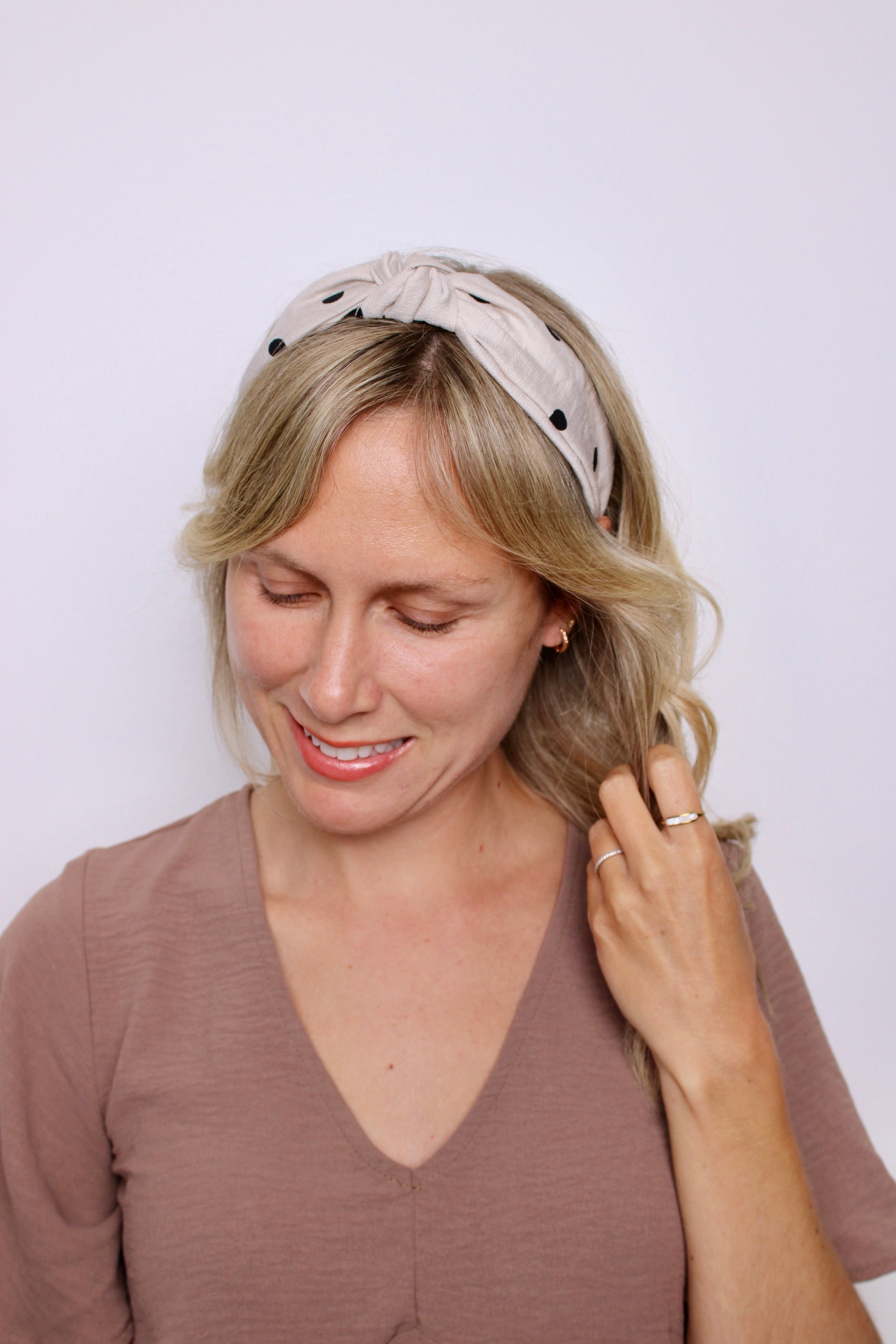 Ivory Noir Knotted Headband - ElleaShop