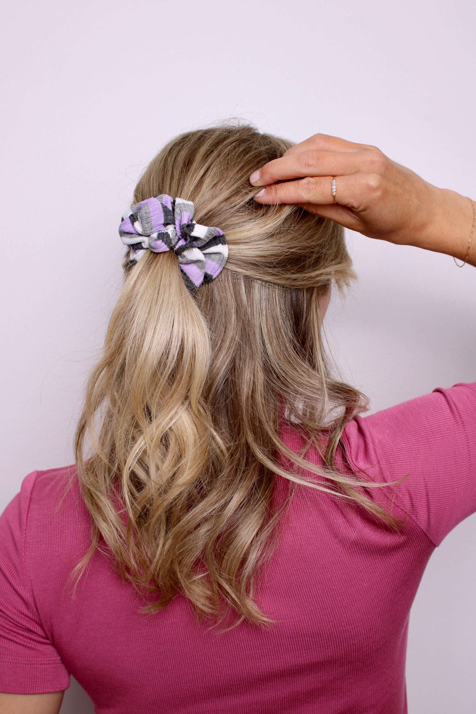 Retro Knit Scrunchie - ElleaShop