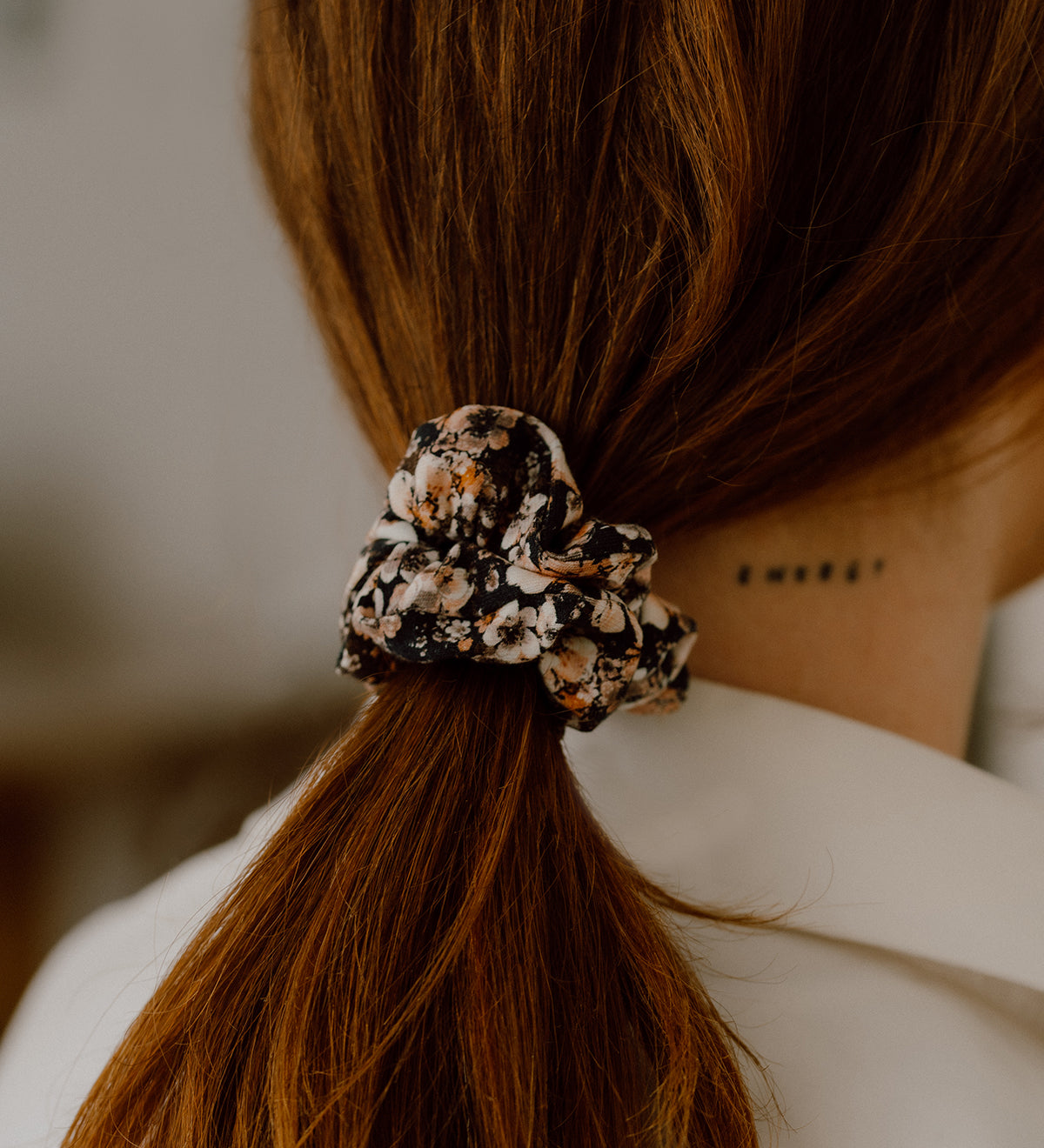 Vintage Floral Scrunchie - ElleaShop