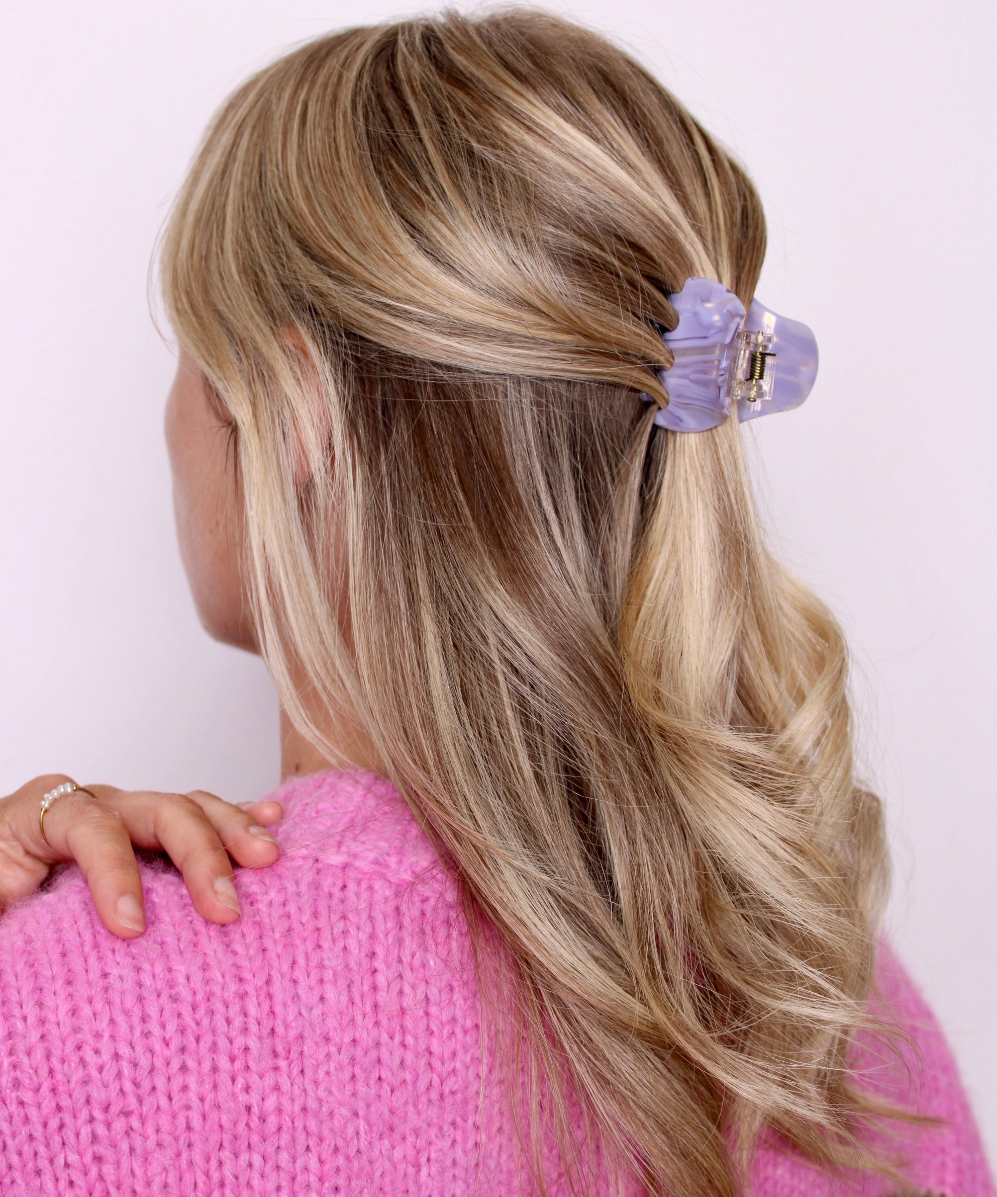 Lilac Mist Mini Claw Clip - ElleaShop