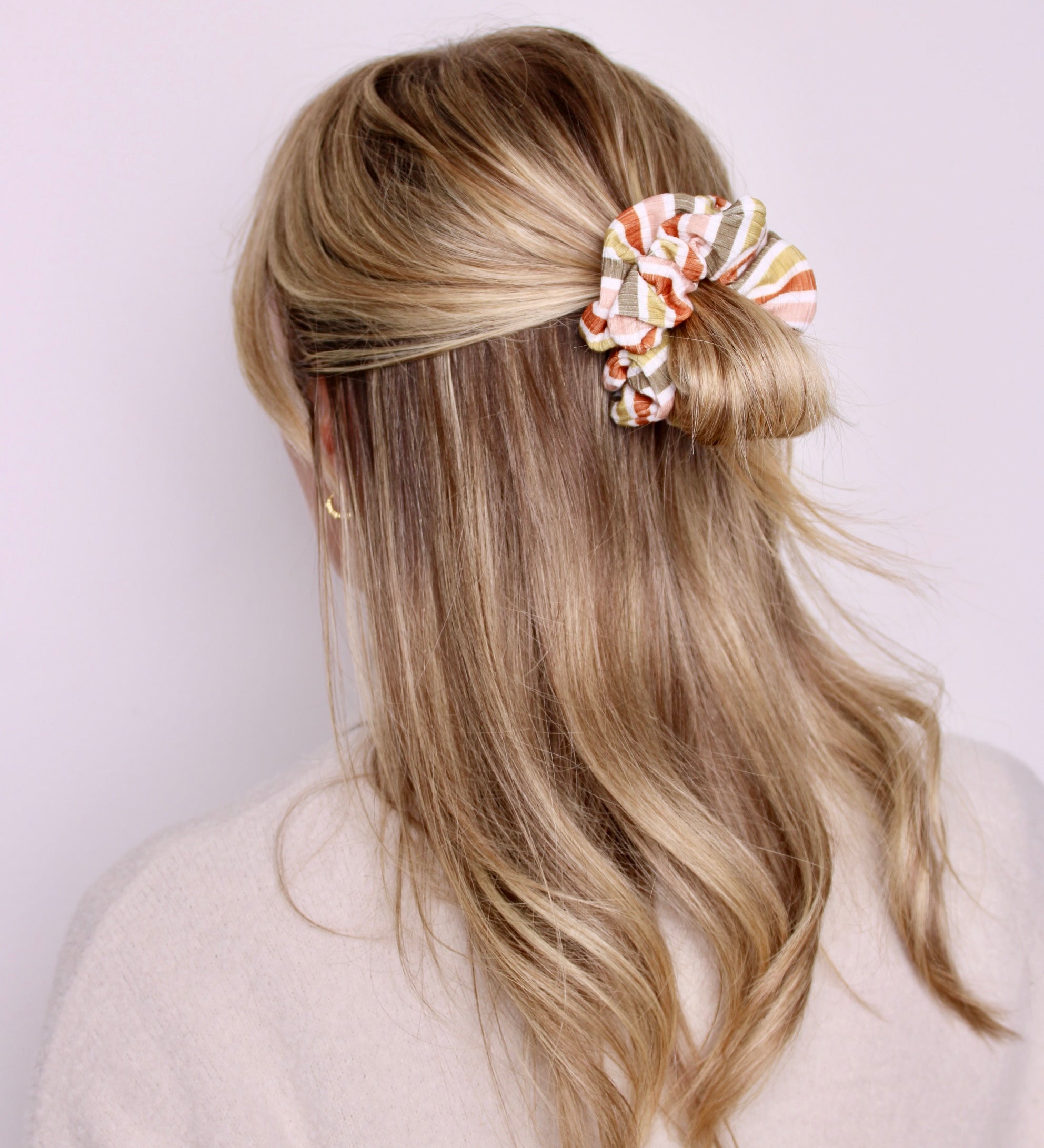 Autumn Stripes Ribbed Scrunchie - ElleaShop