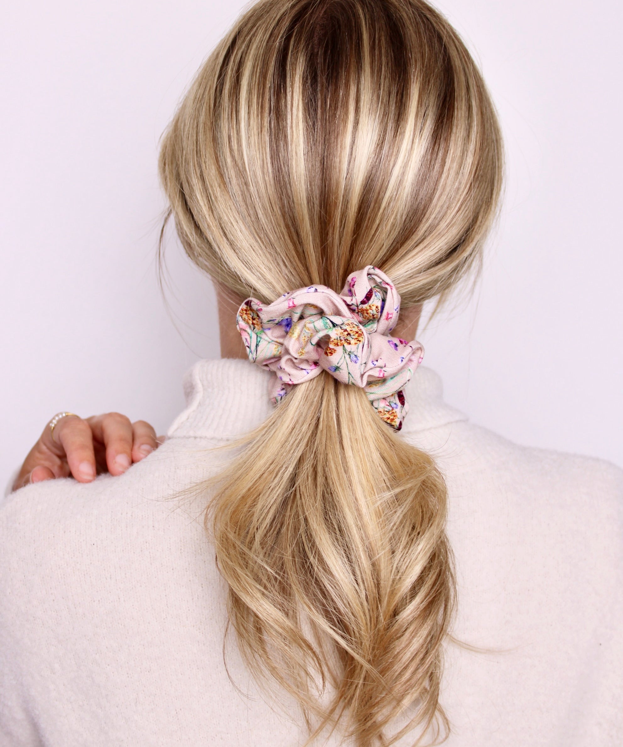 Beatrice Floral Scrunchie - ElleaShop