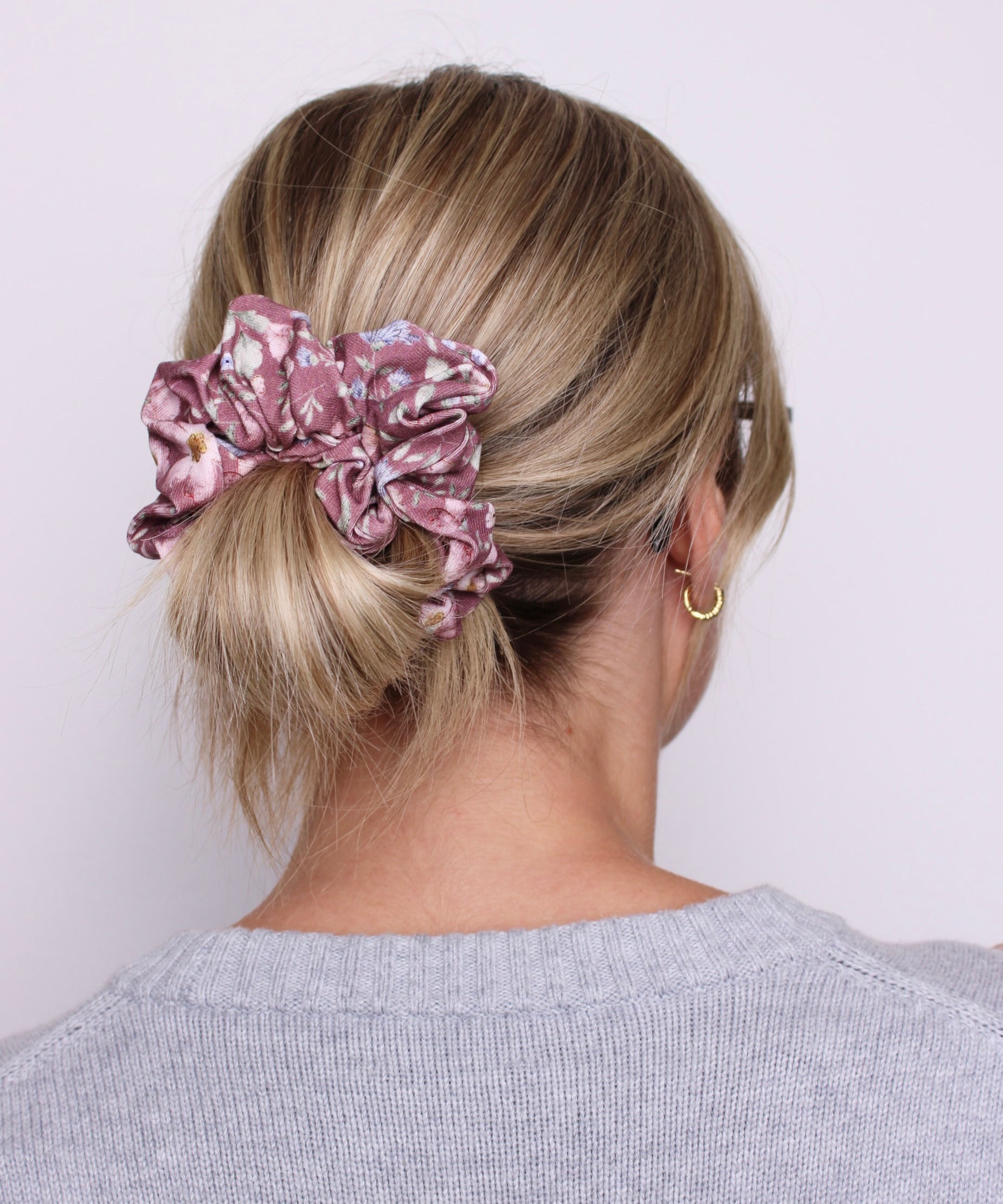 Eloise Floral Scrunchie - ElleaShop