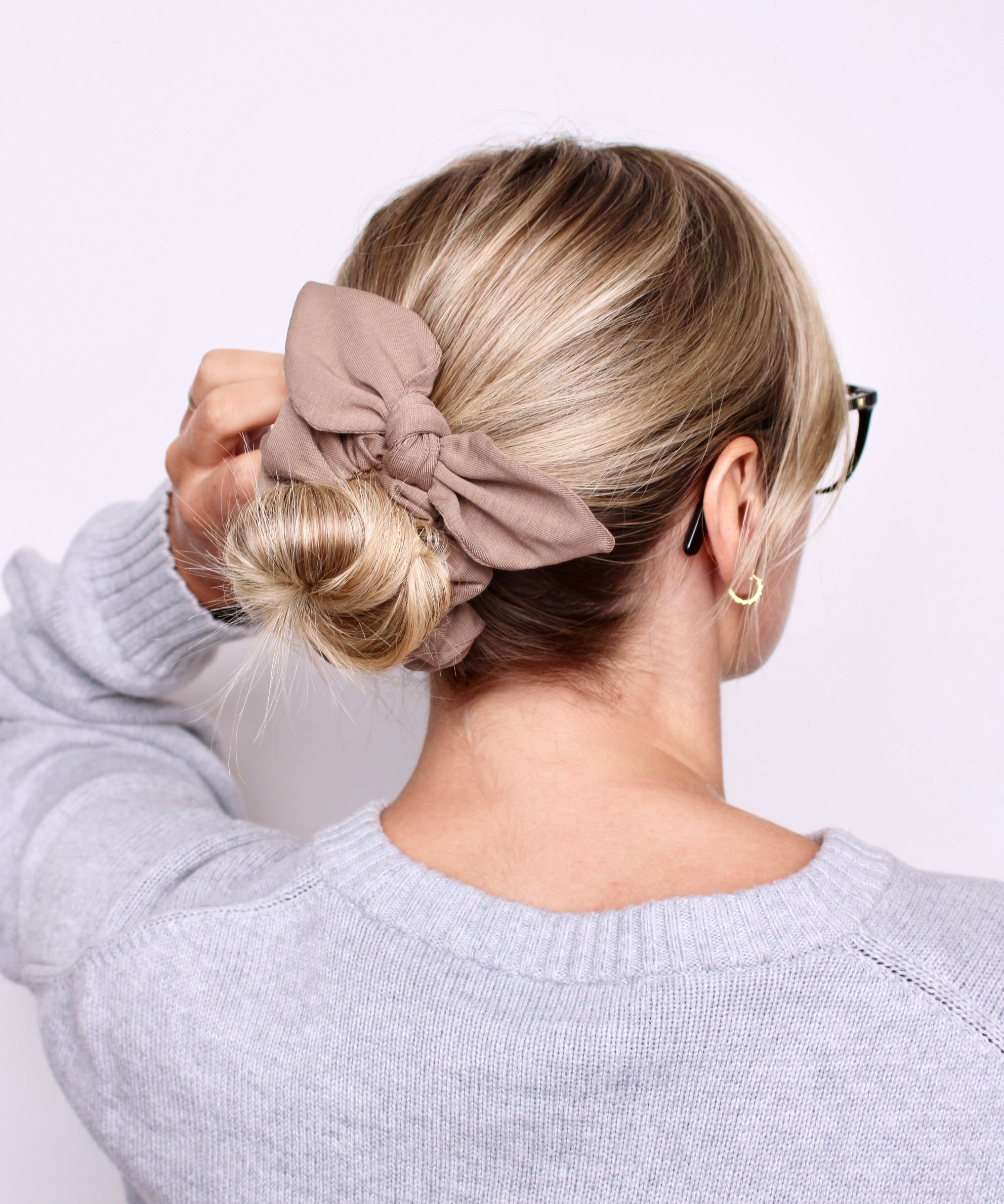 Taupe Bow Scrunchie - ElleaShop