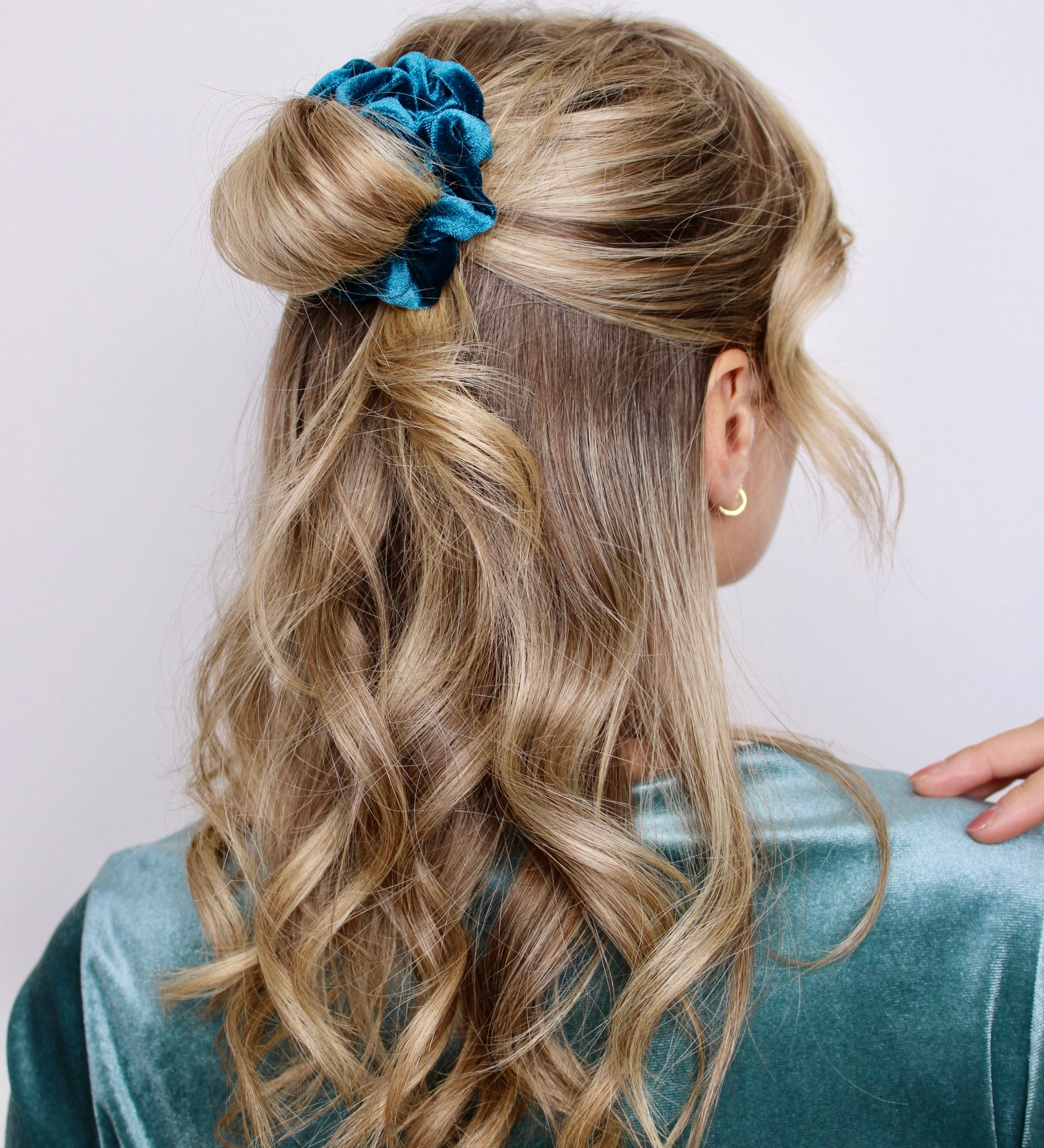 Teal Velvet Scrunchie - ElleaShop