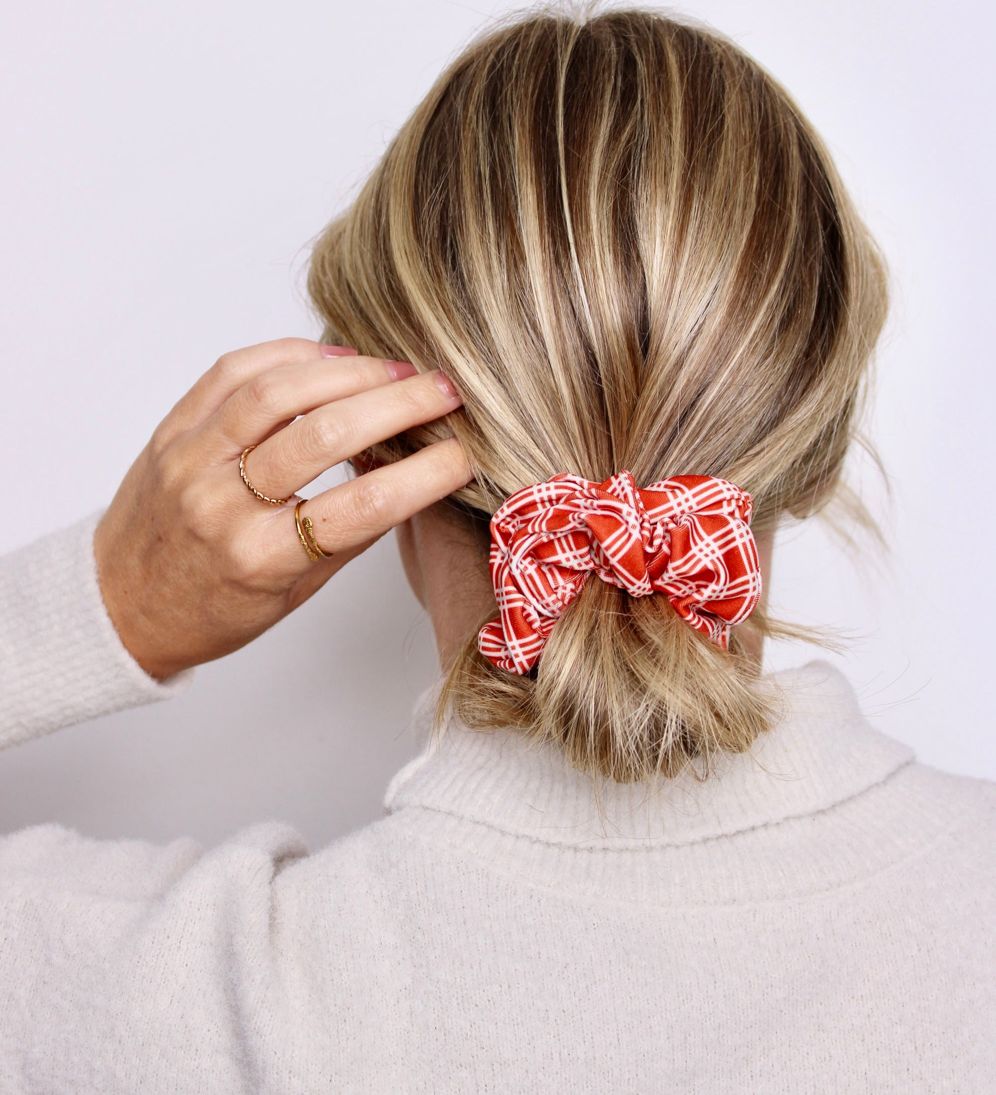 Jolly Red Scrunchie - ElleaShop