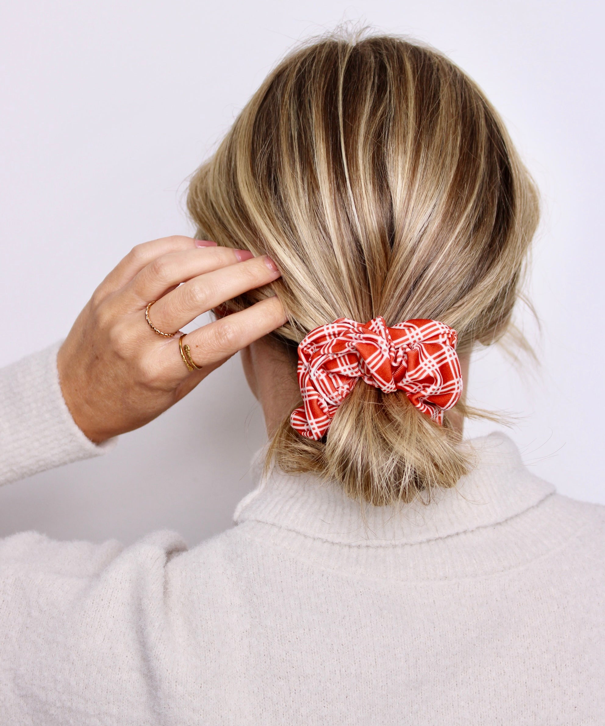 Jolly Red Scrunchie - ElleaShop
