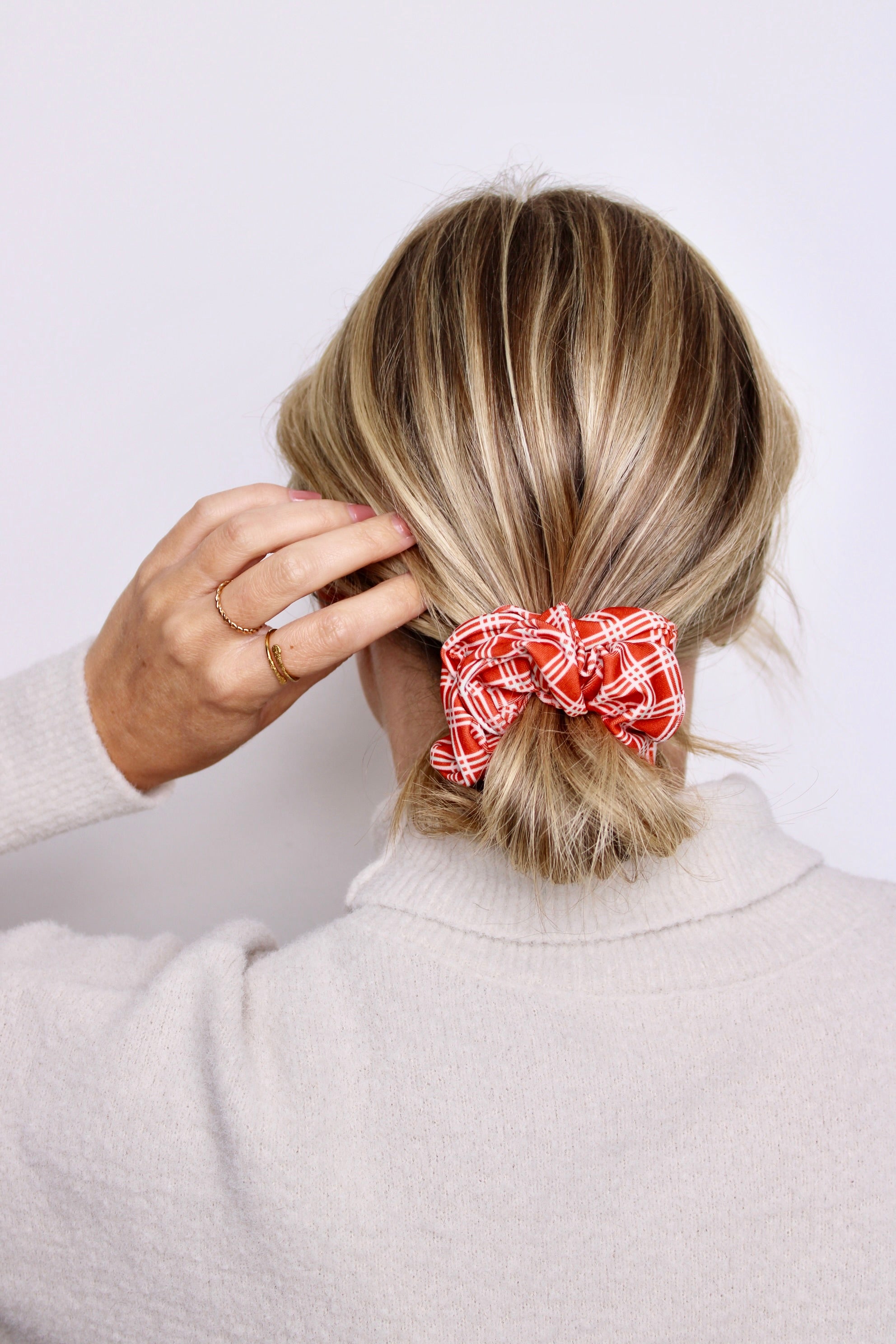Jolly Red Scrunchie - ElleaShop