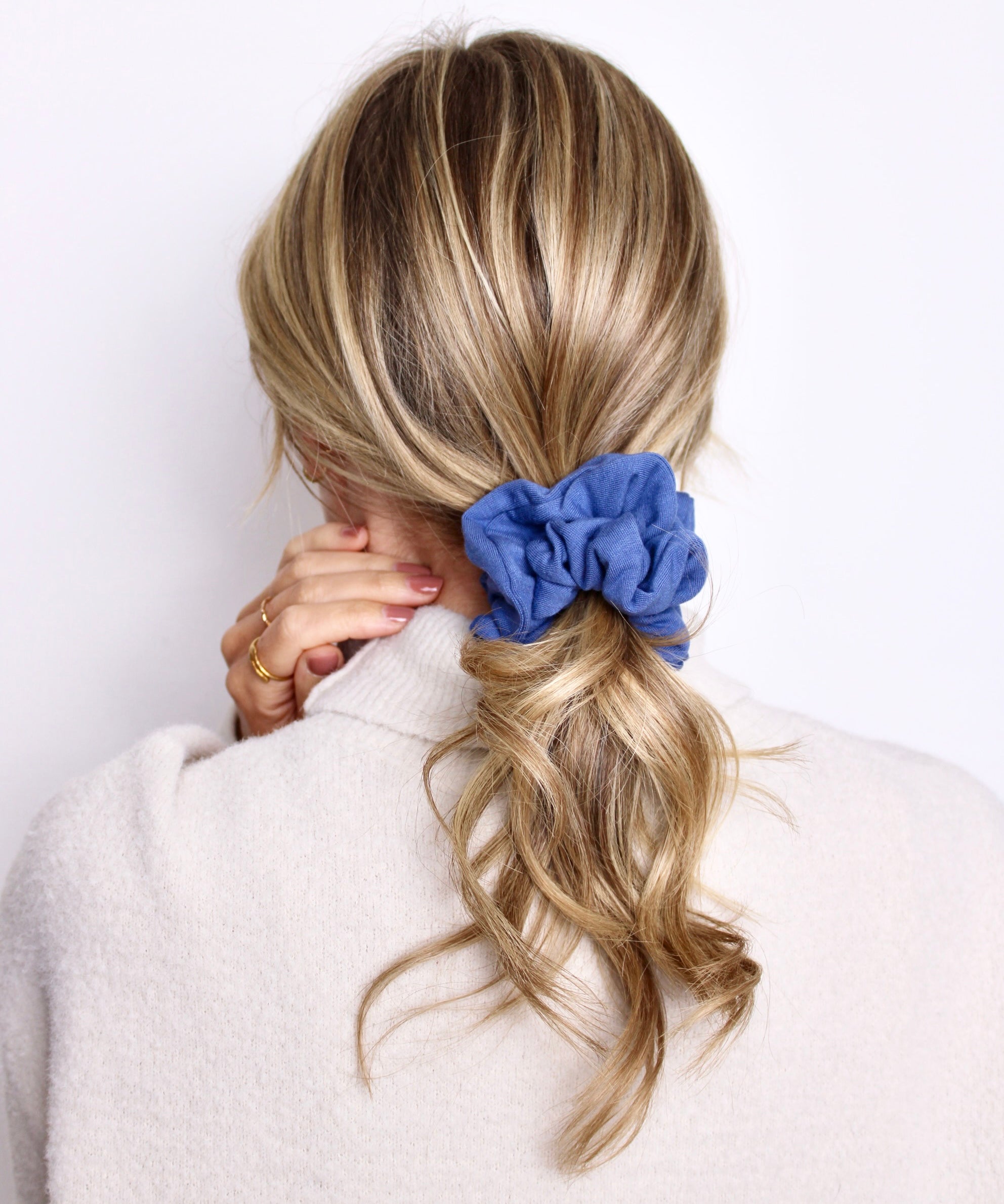 Cornflower Sweater Scrunchie - ElleaShop