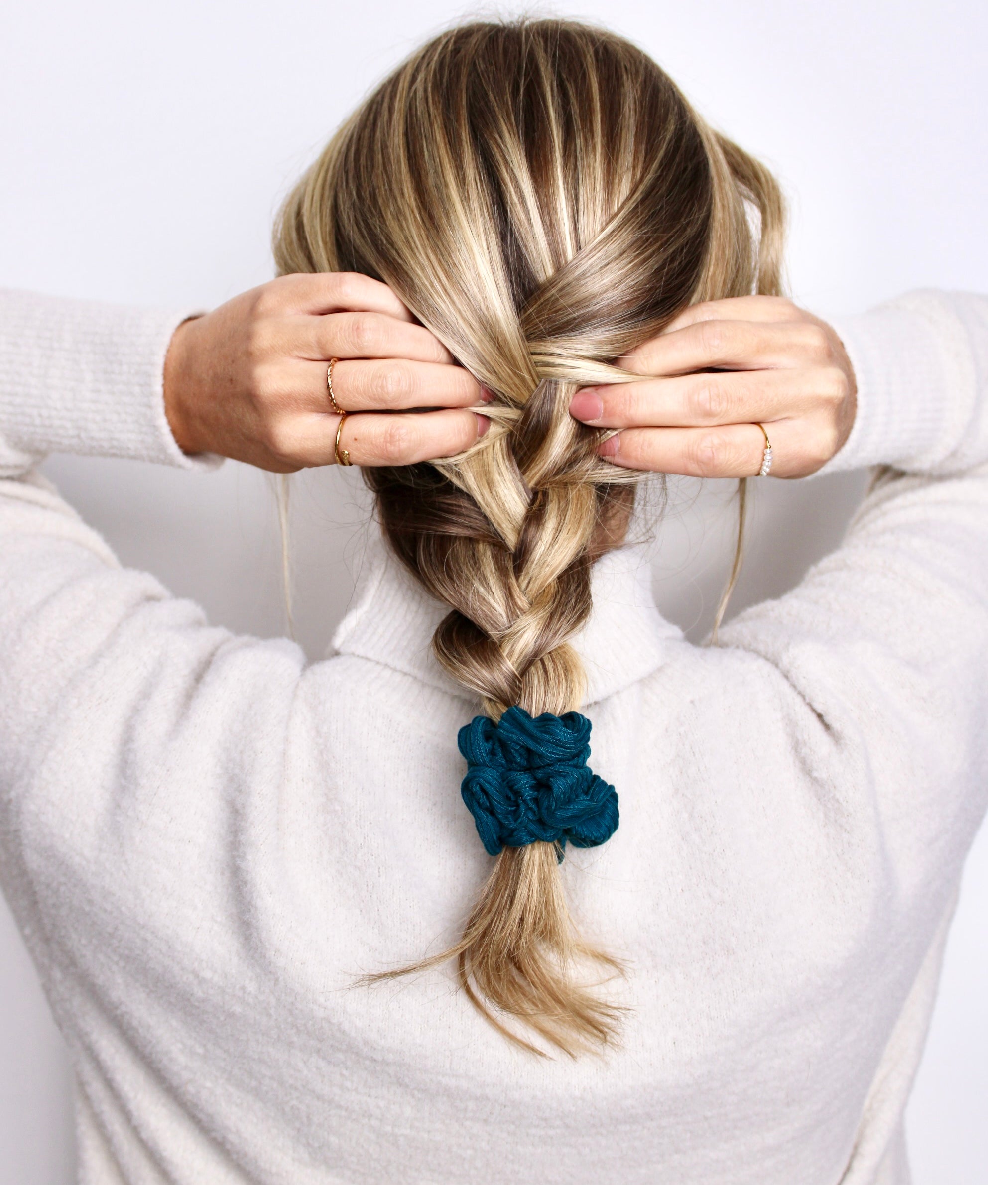 Peacock Soft Ribbed Scrunchie - ElleaShop
