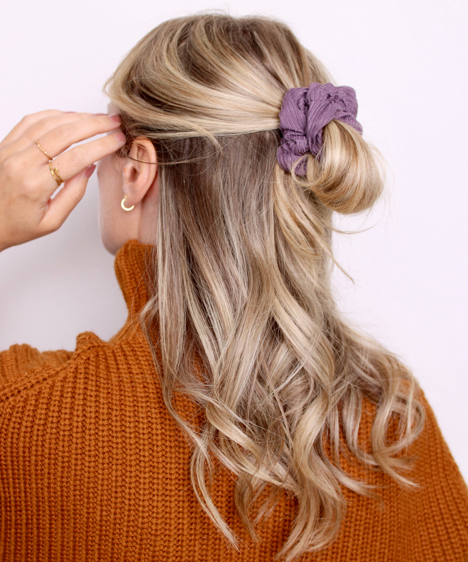 Eggplant Soft Ribbed Scrunchie - ElleaShop