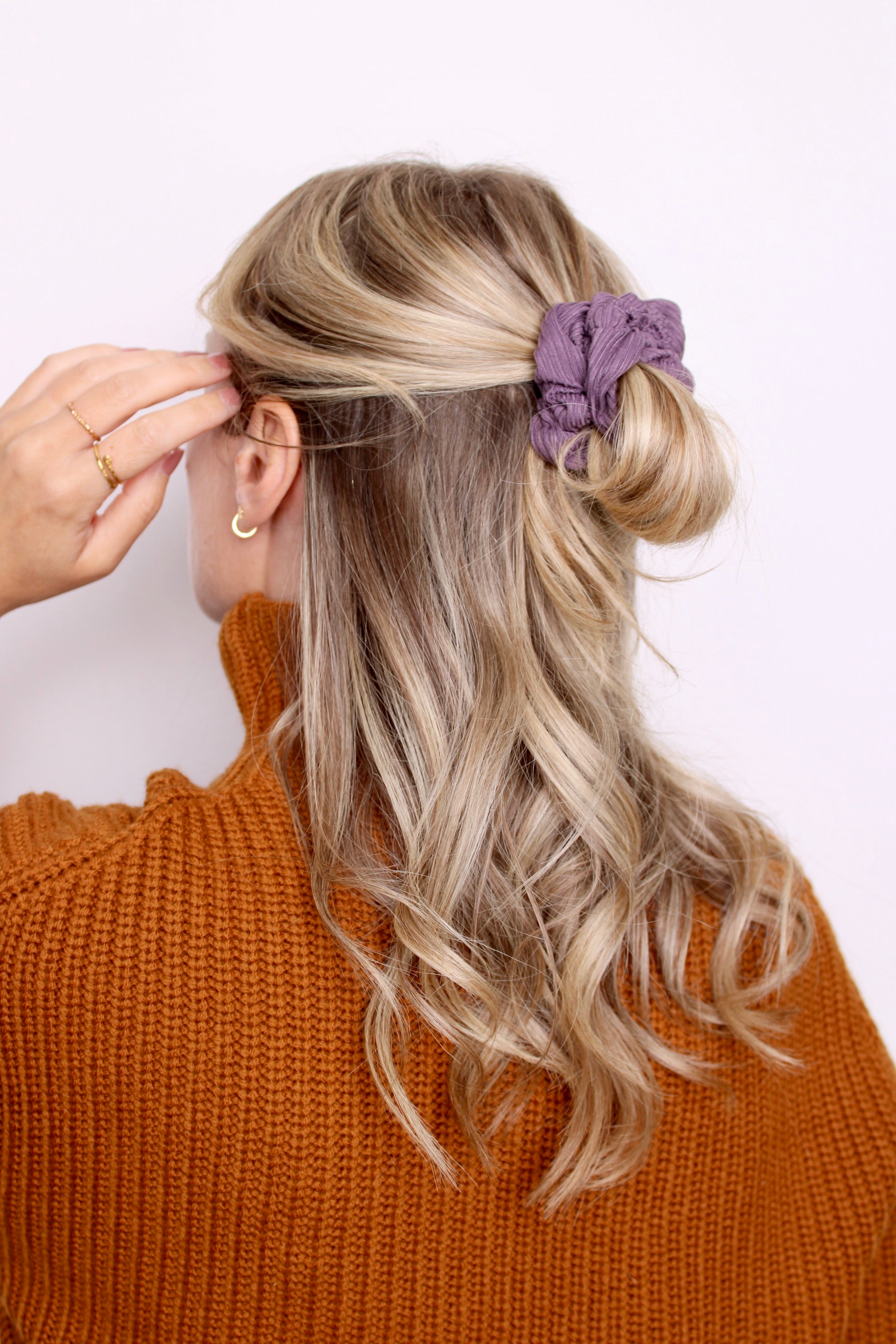 Eggplant Soft Ribbed Scrunchie - ElleaShop