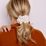 Creamy Stripe Scrunchie - ElleaShop
