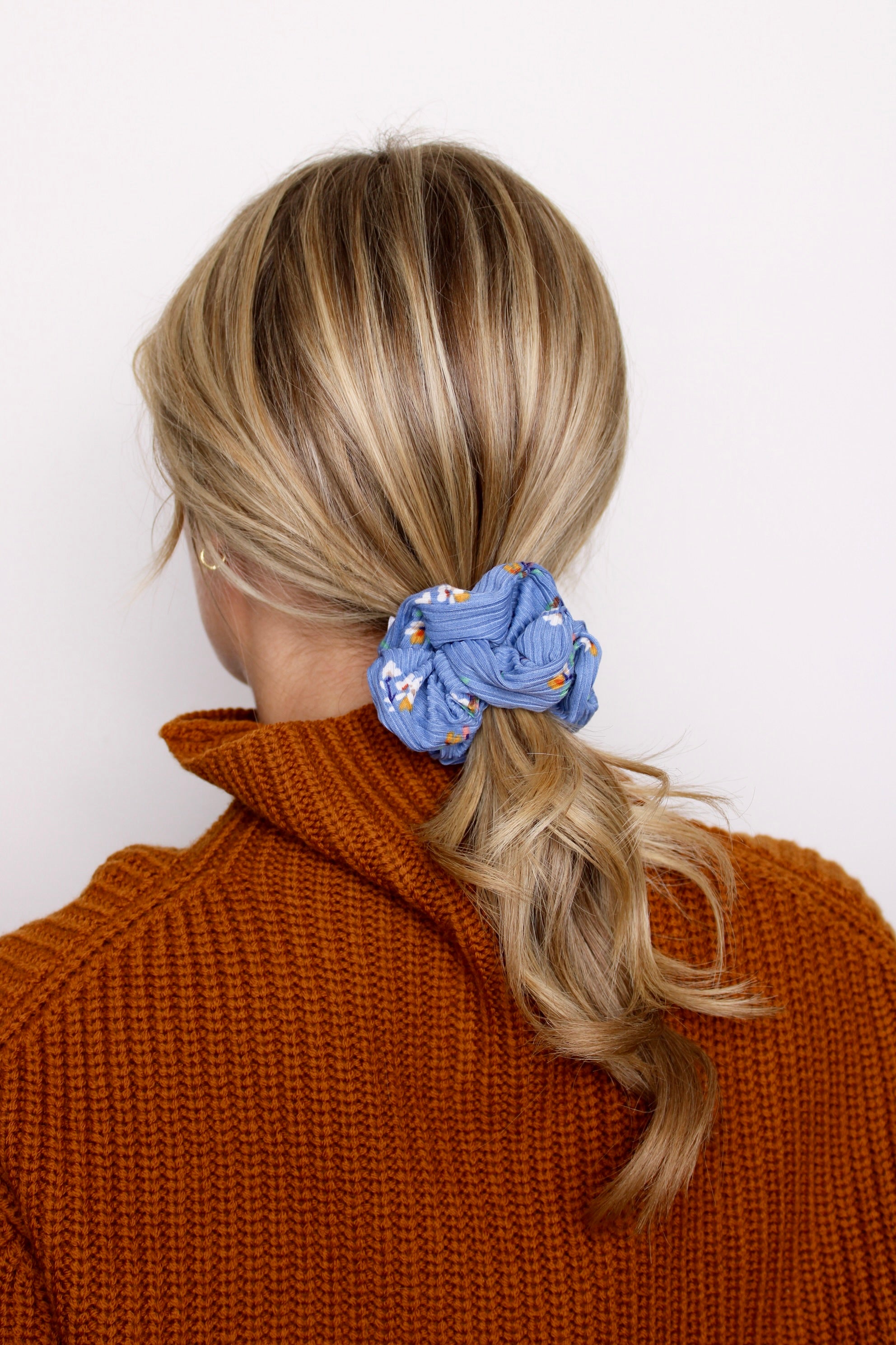 Blue Blossom Ribbed Scrunchie - ElleaShop