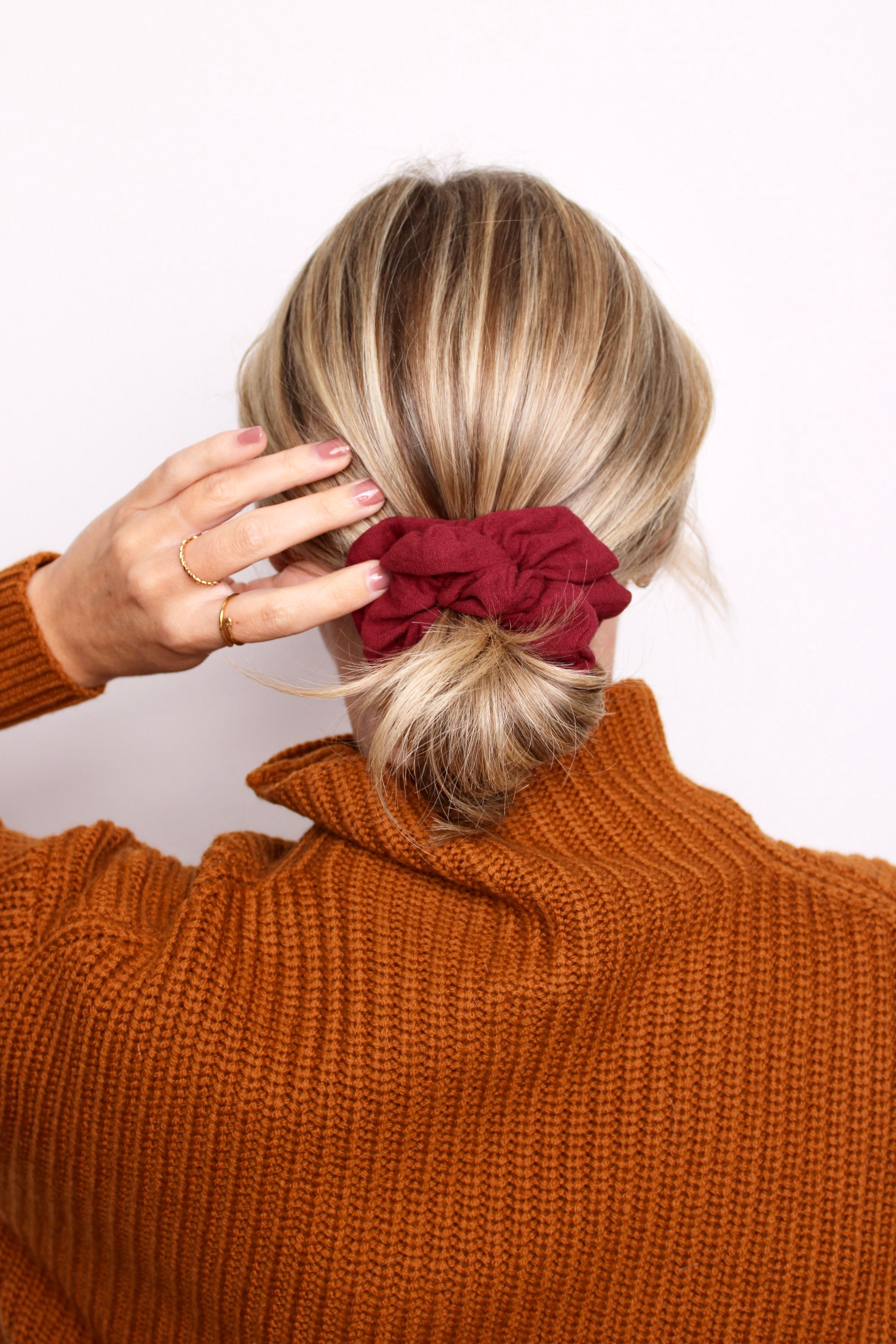 Cabernet Muslin Scrunchie - ElleaShop