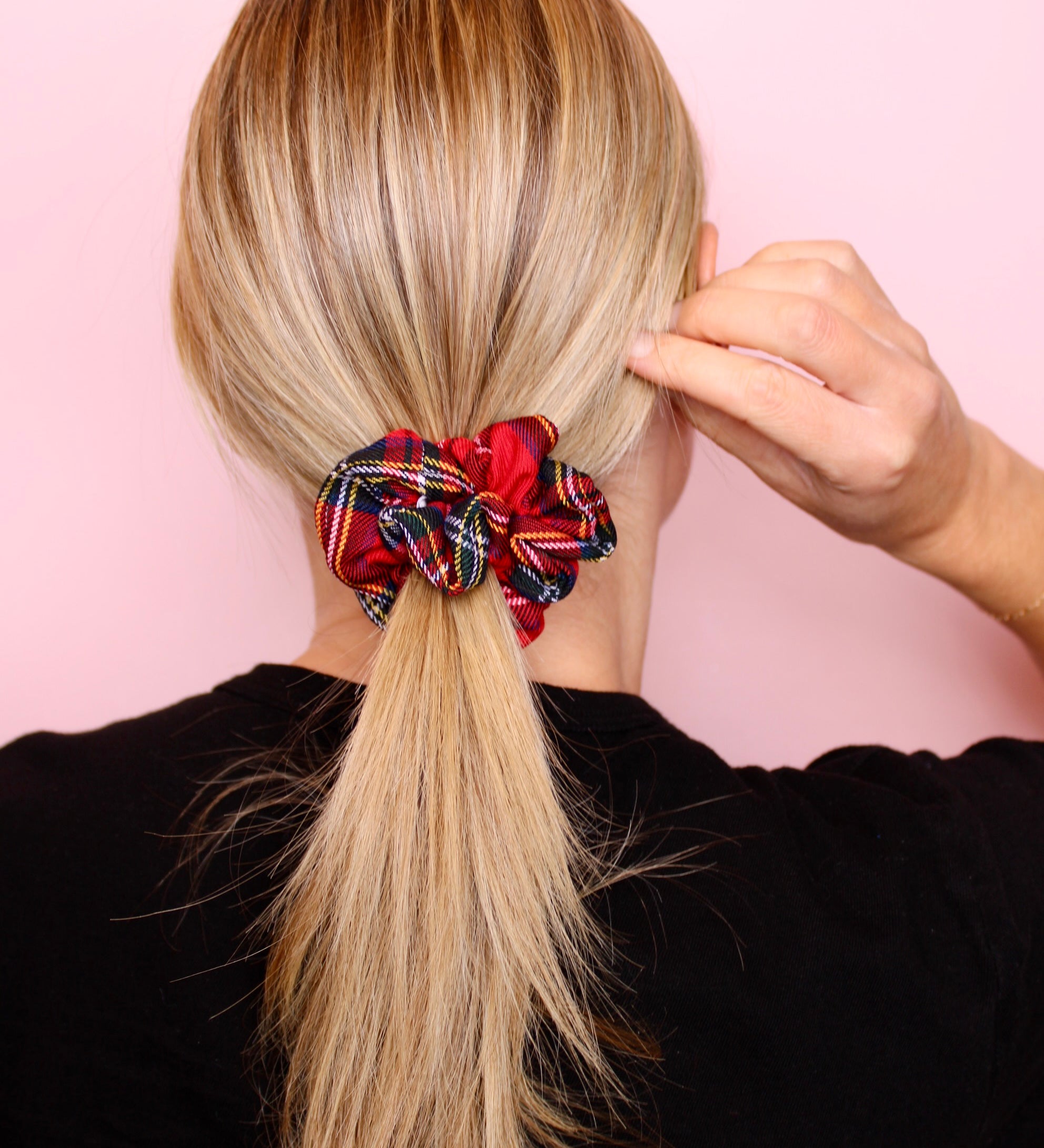 Classic Plaid Scrunchie - ElleaShop