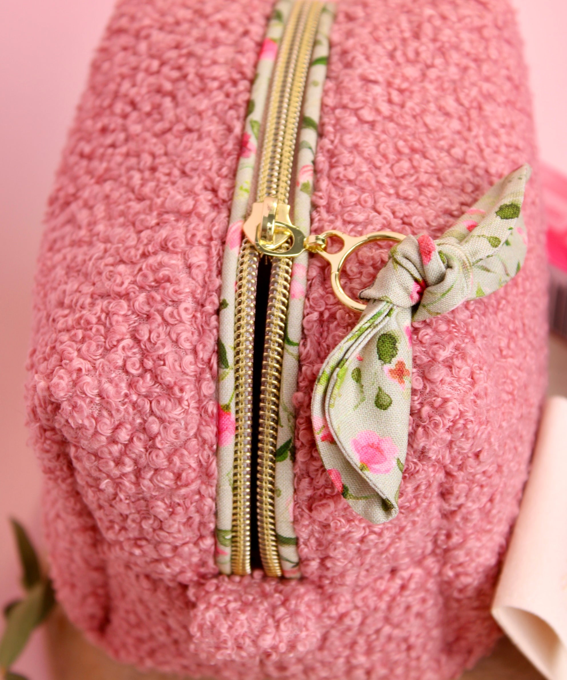 Valentine's Day Box Edit - ElleaShop