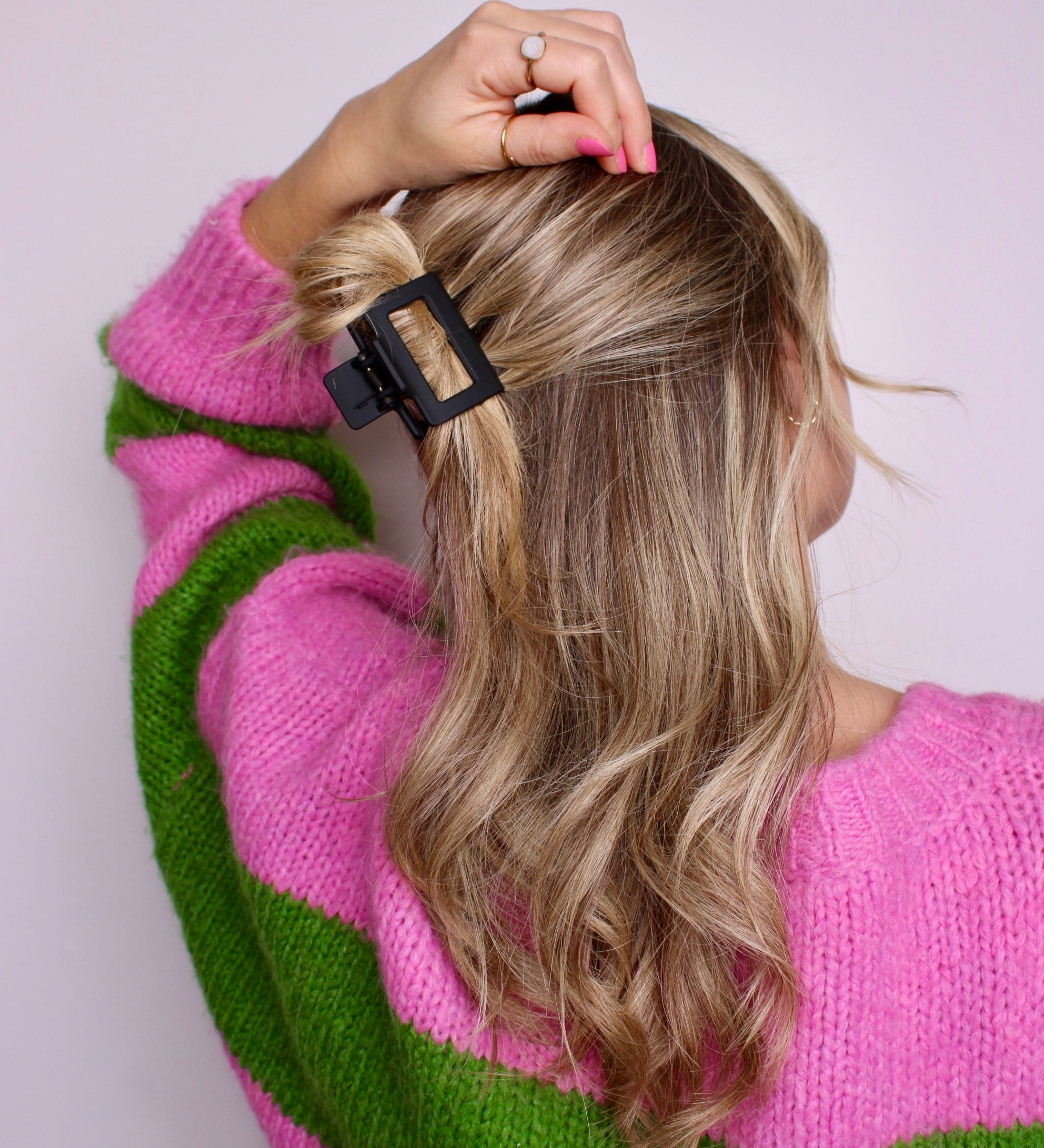 Black Matte Mini Claw Clip - ElleaShop