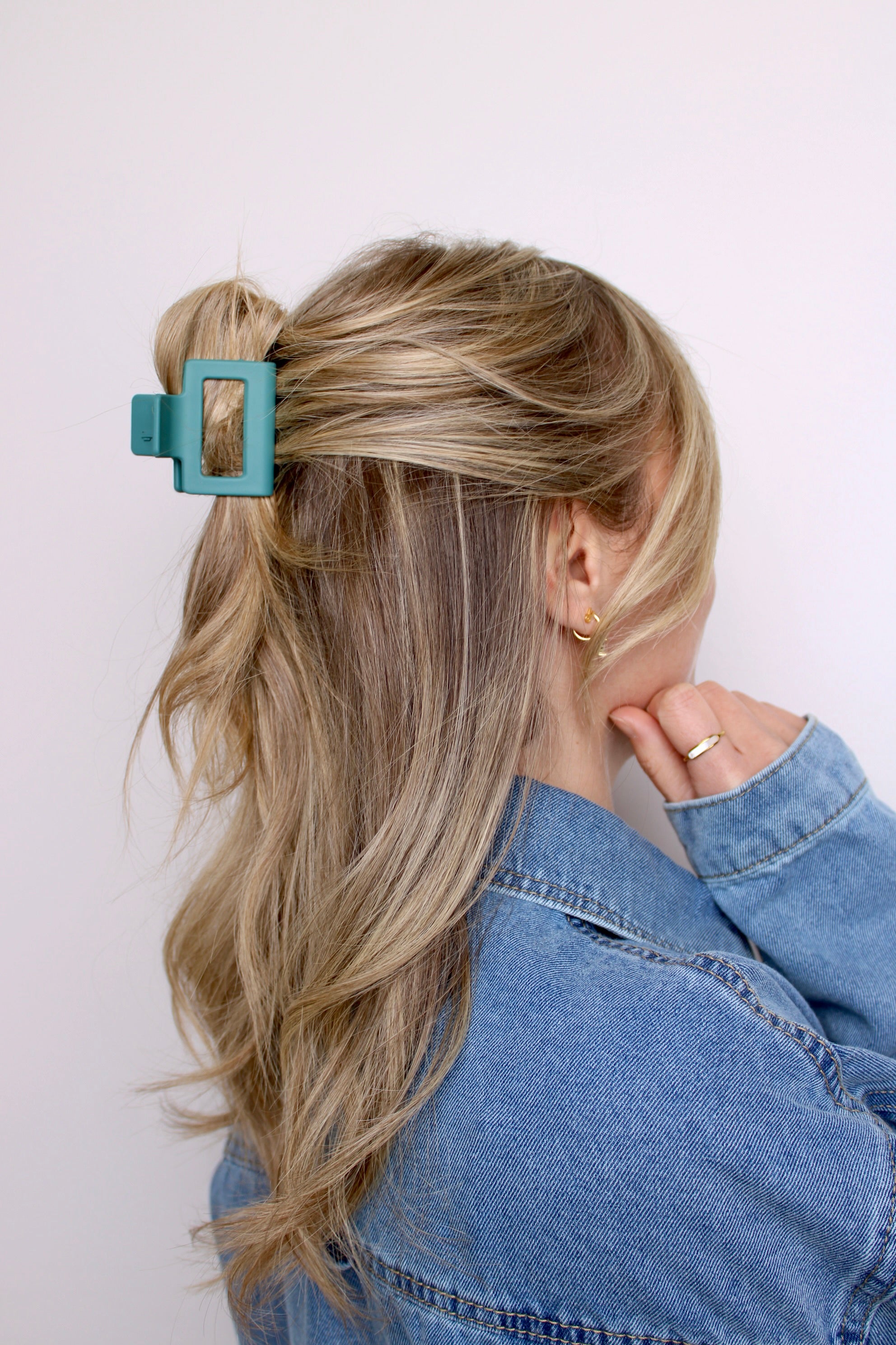 Turquoise Mini Claw Clip - ElleaShop