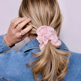 Blush Flowers Scrunchie - ElleaShop