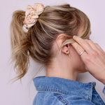 Vintage Flowers Ripple Scrunchie - ElleaShop