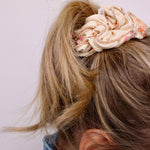 Vintage Flowers Ripple Scrunchie - ElleaShop