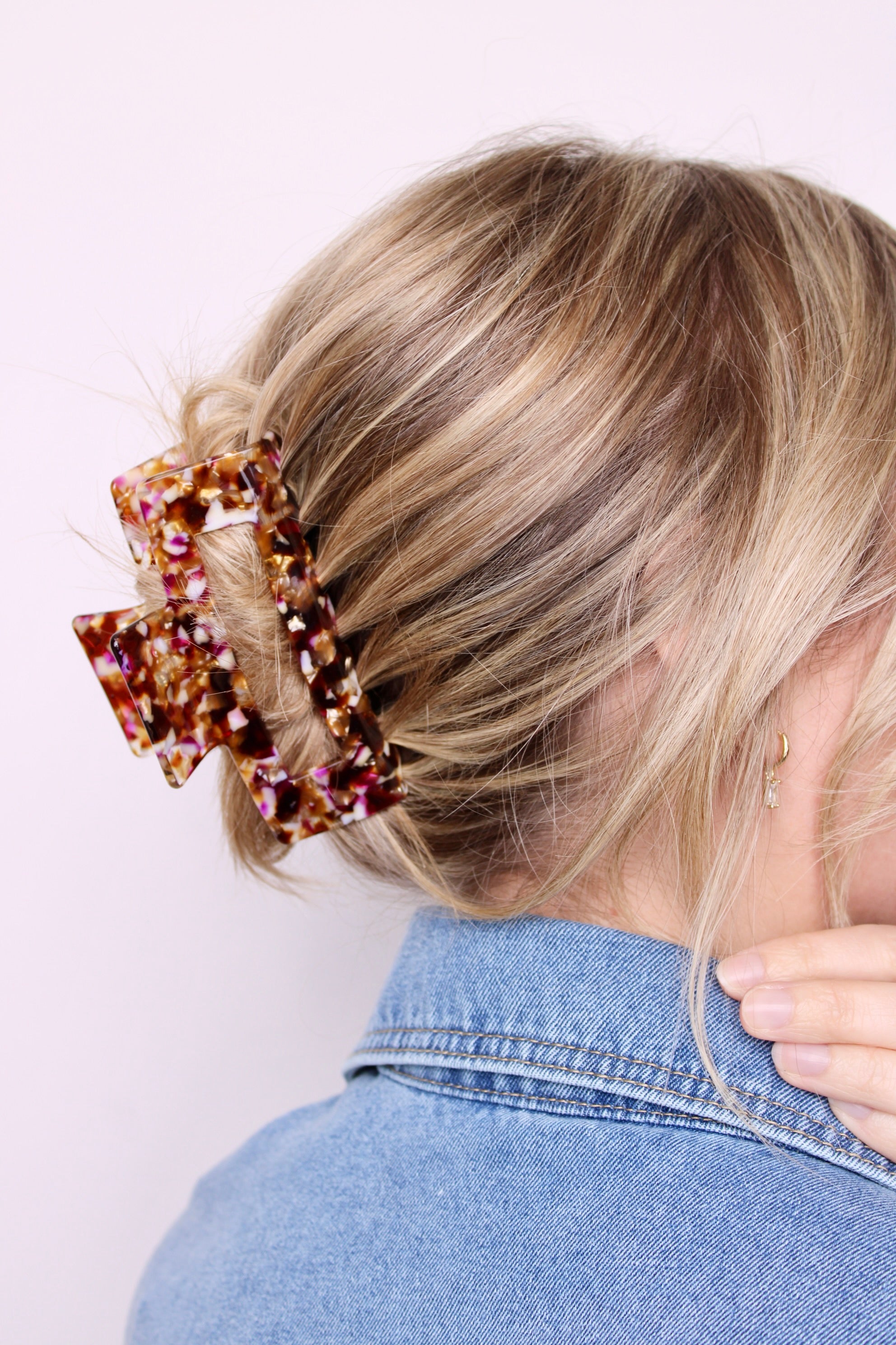 Cocoa Marble Medium Claw Clip - ElleaShop