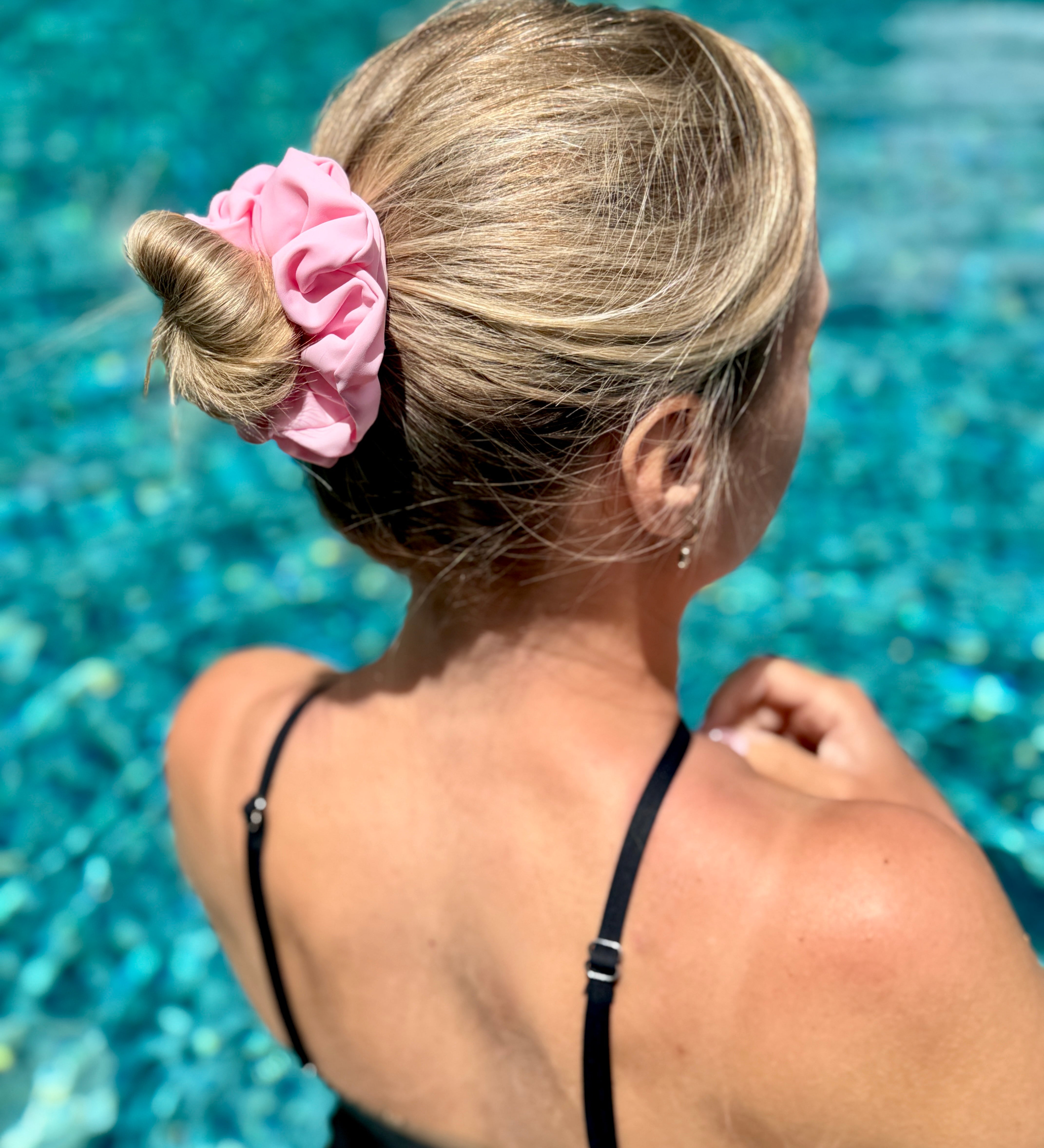 Light Pink Sport Scrunchie - ElleaShop