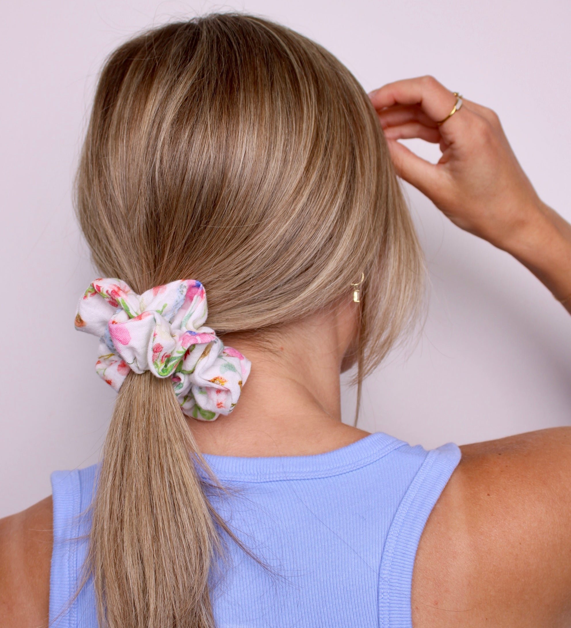 Wild Garden Muslin Scrunchie - ElleaShop