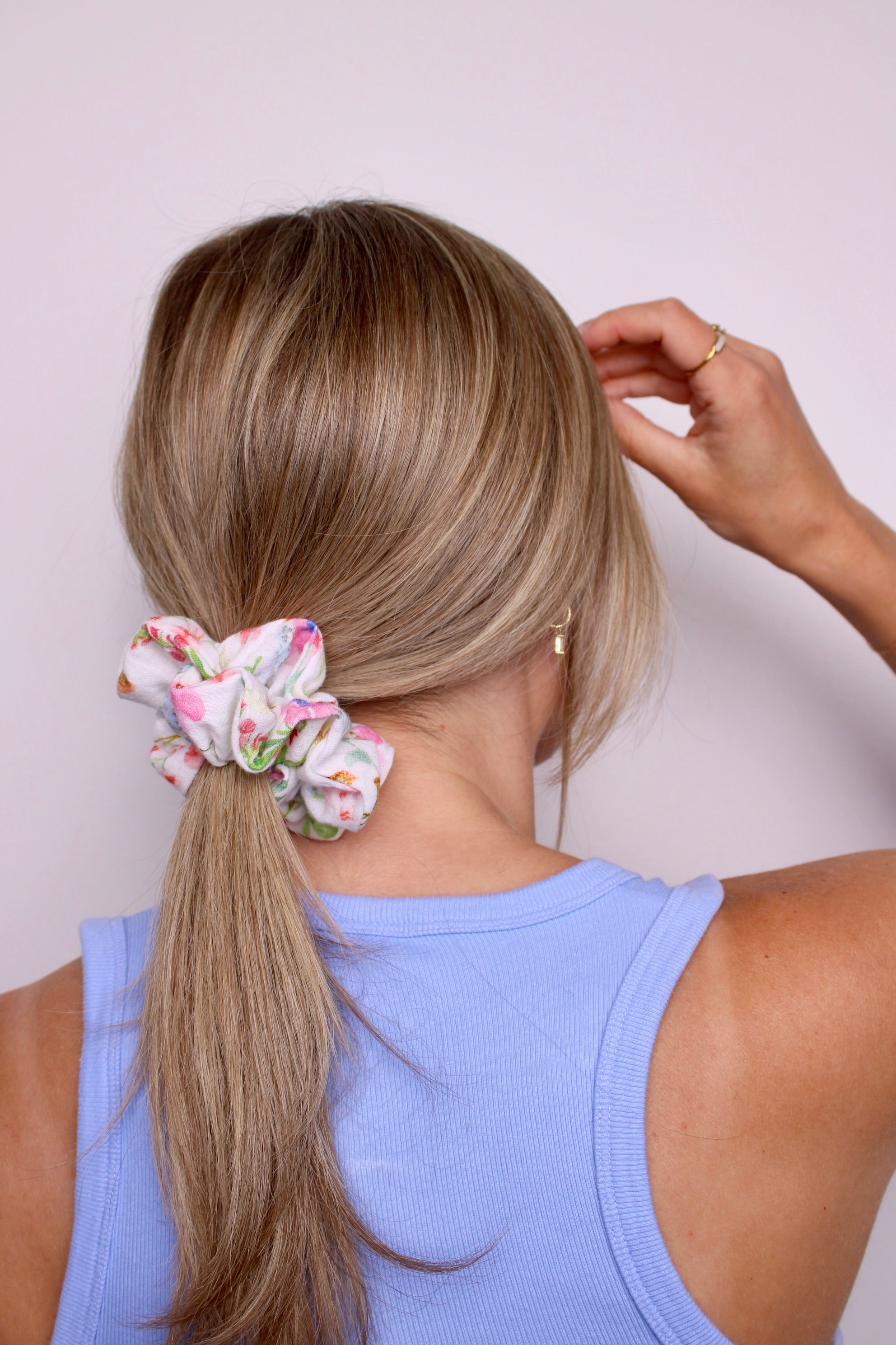 Wild Garden Muslin Scrunchie - ElleaShop
