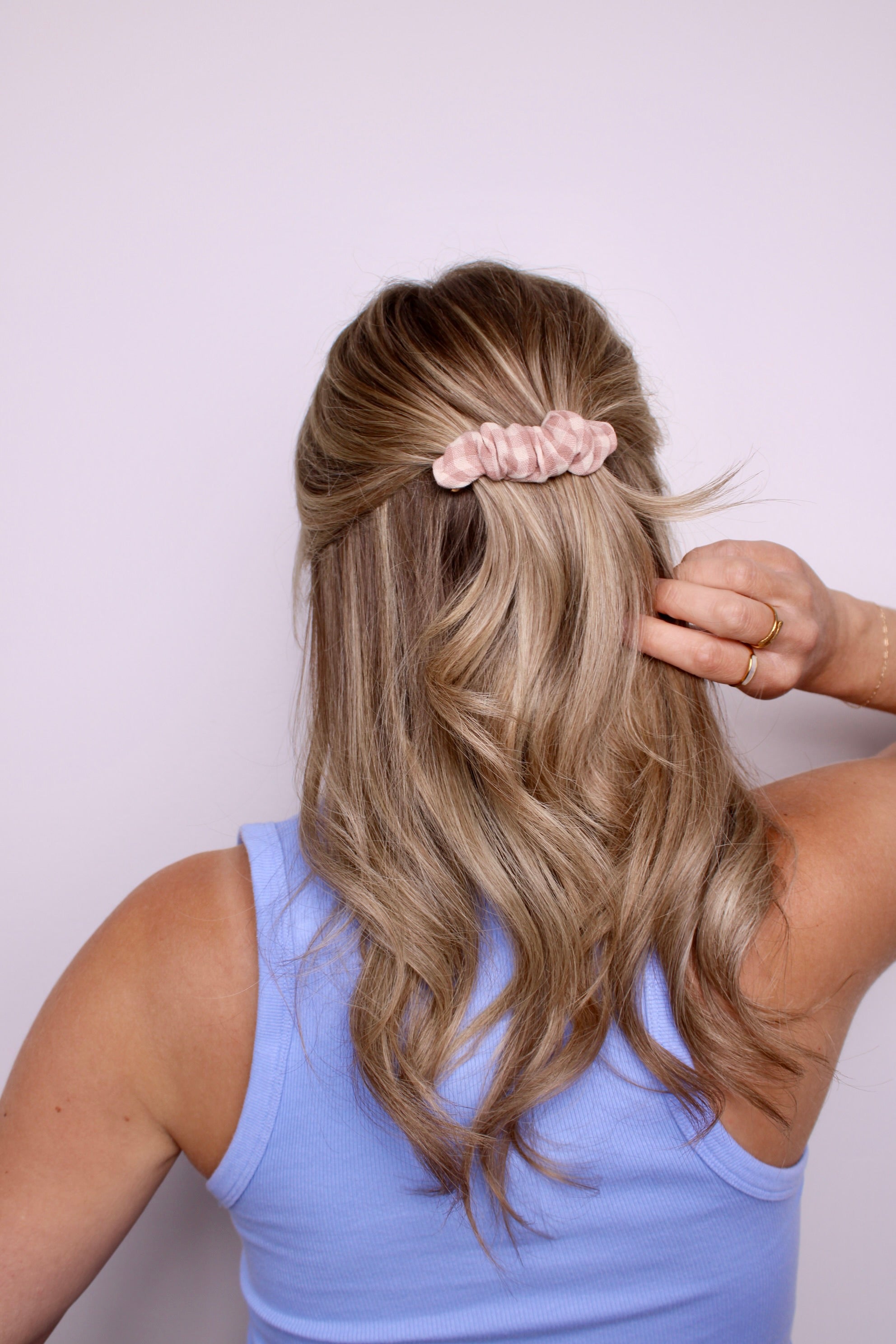 Cookies & Cream Scrunchie Clip - ElleaShop