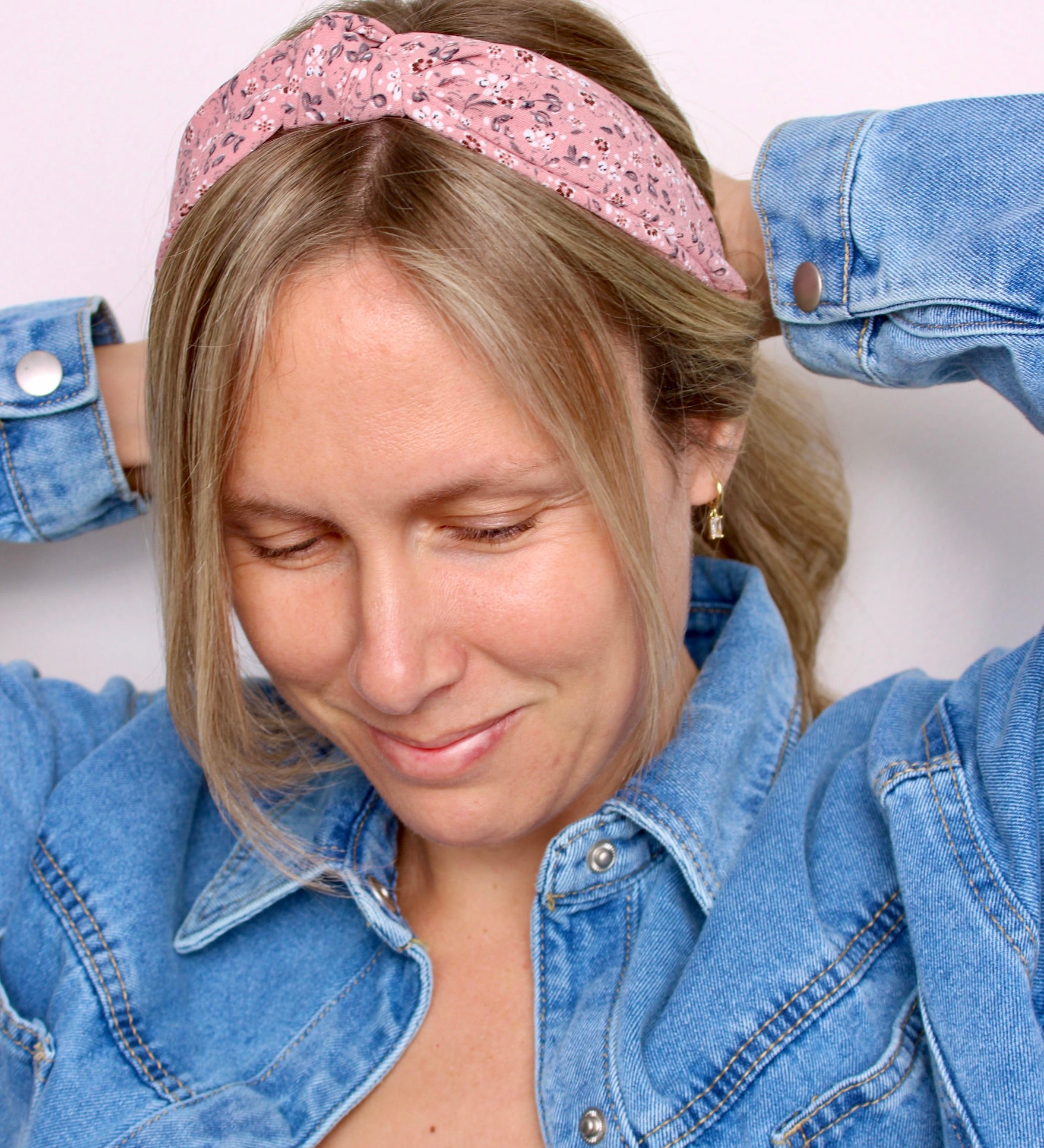 Old Rose Flowers Knotted Headband - ElleaShop