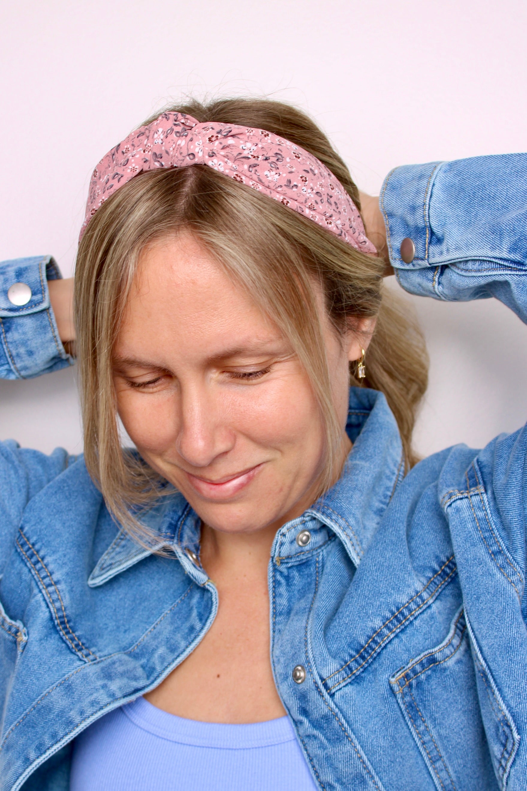Old Rose Flowers Knotted Headband - ElleaShop