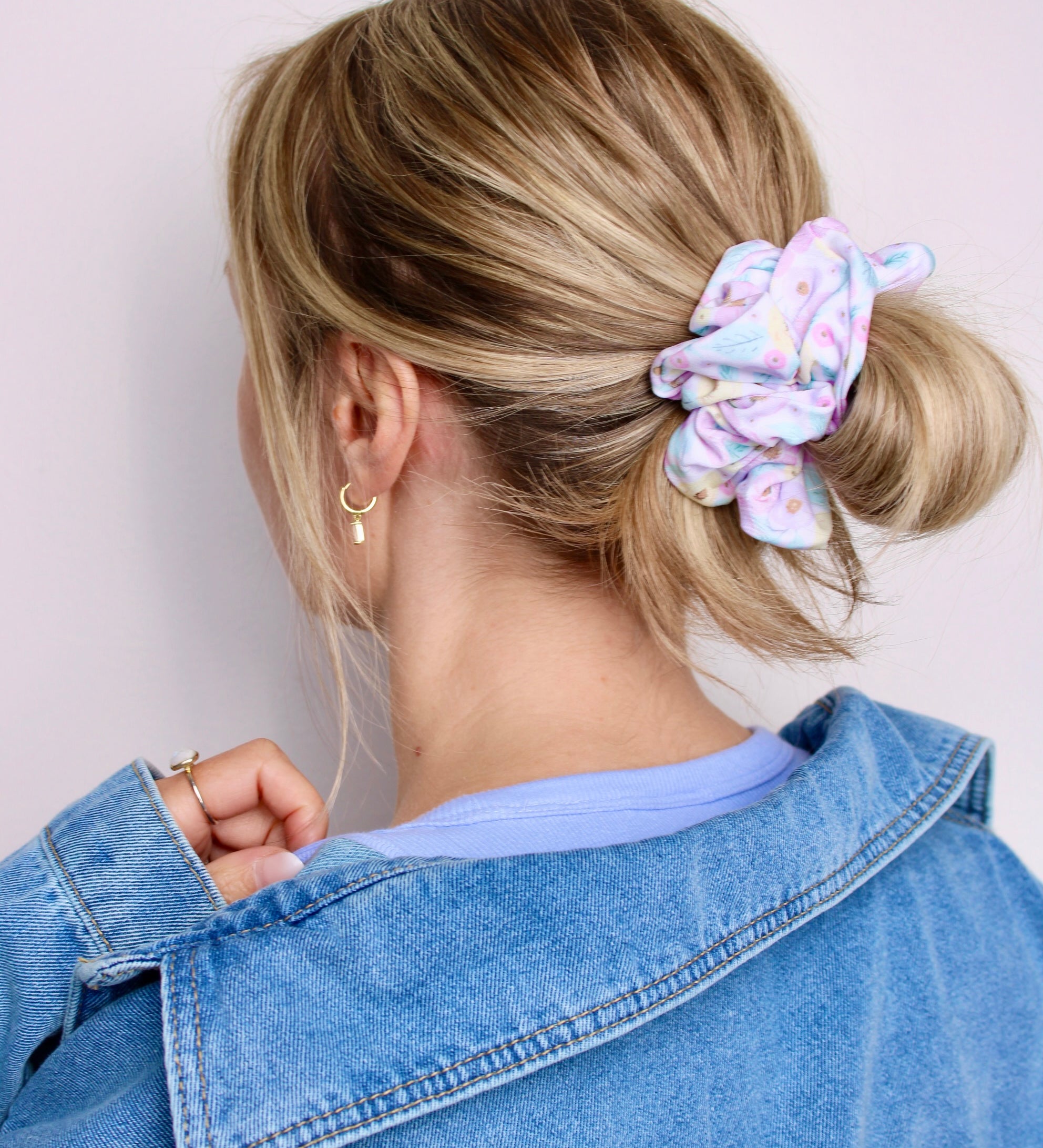 Dream Petals Scrunchie - ElleaShop
