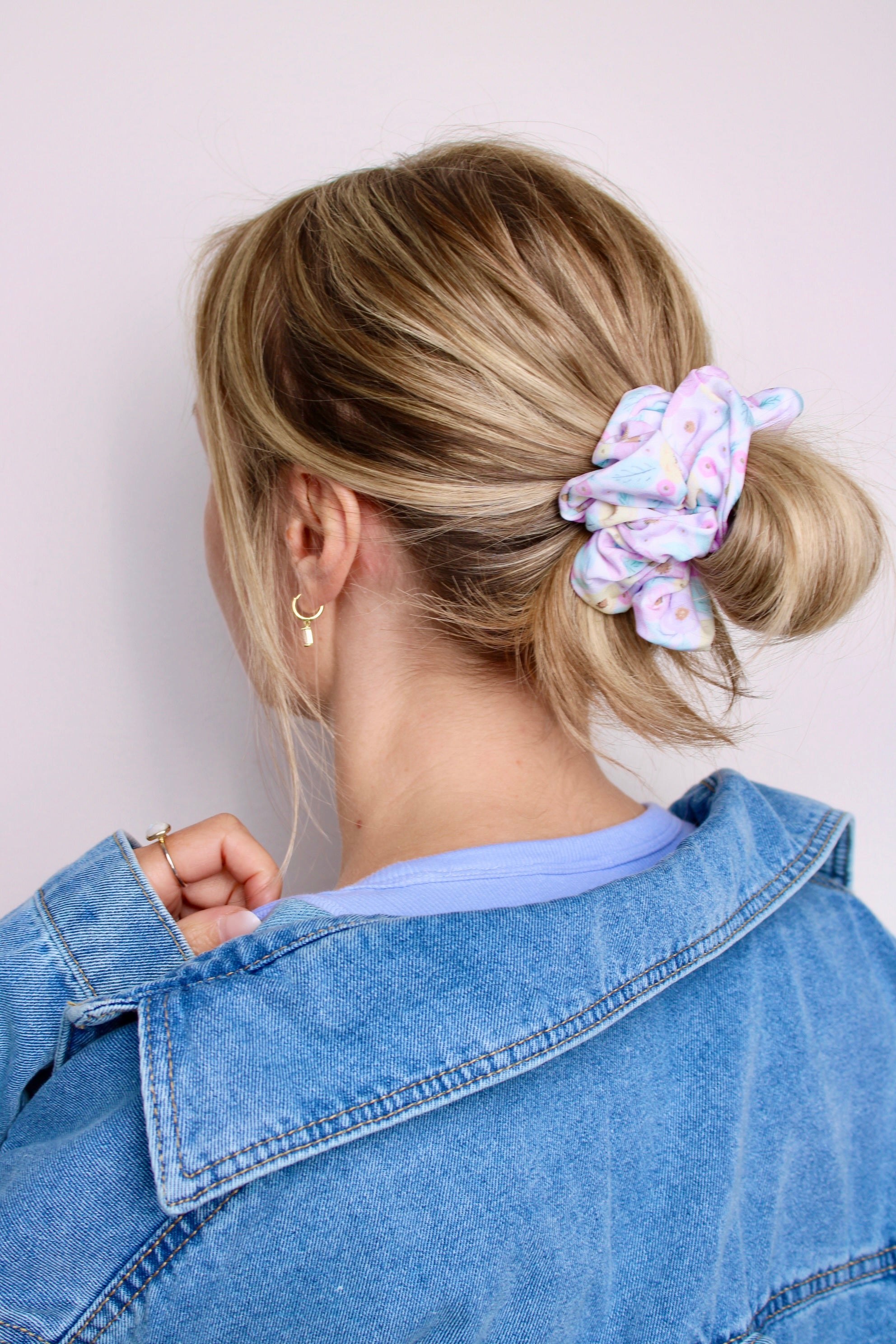 Dream Petals Scrunchie - ElleaShop