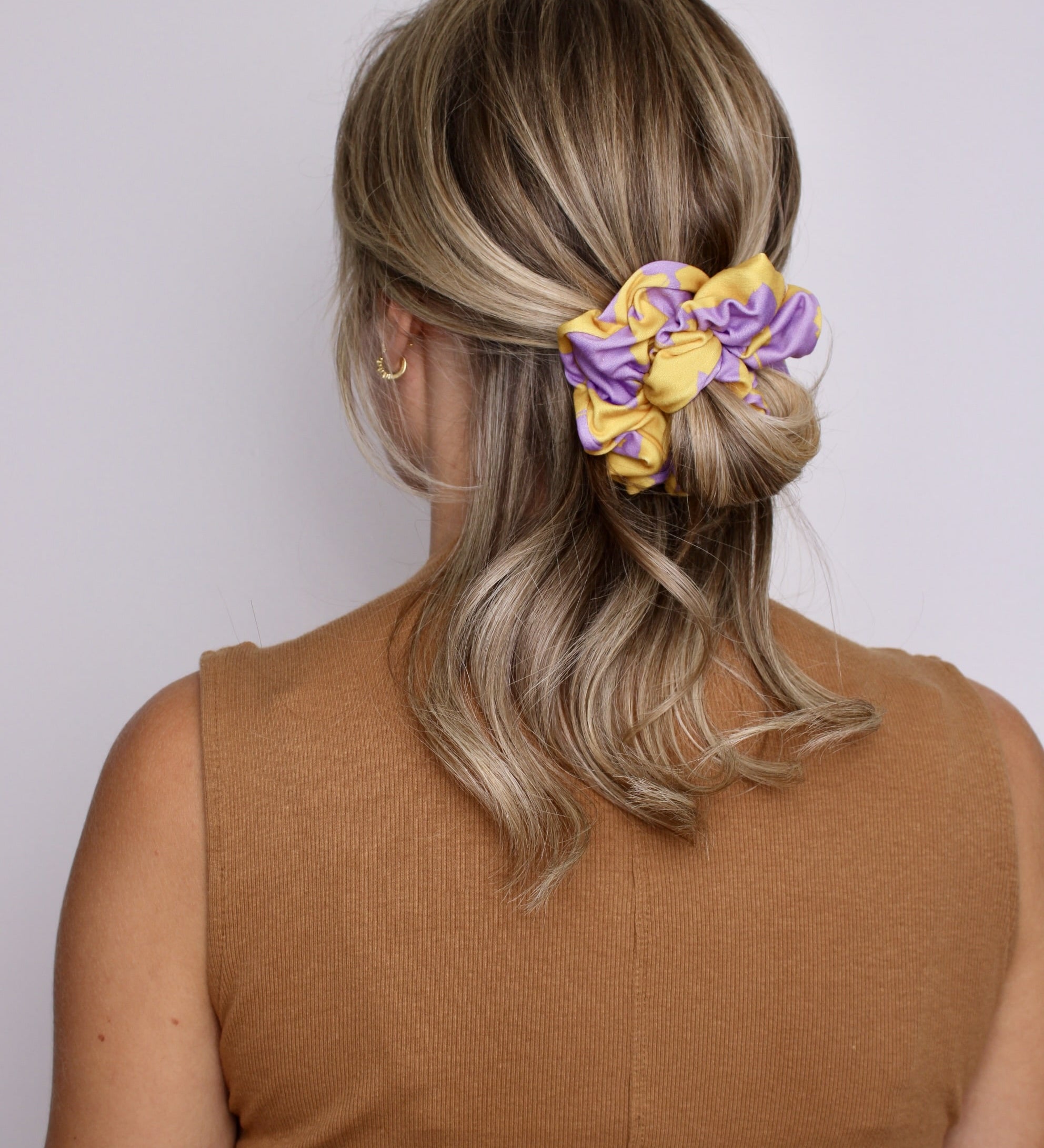 Sunset Splash Scrunchie - ElleaShop