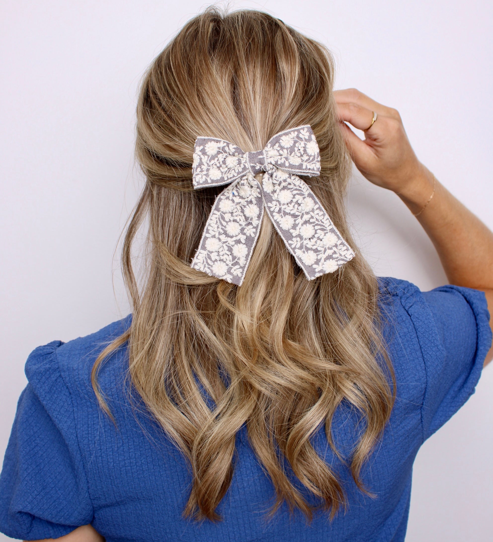 Heirloom Bloom Bow - ElleaShop