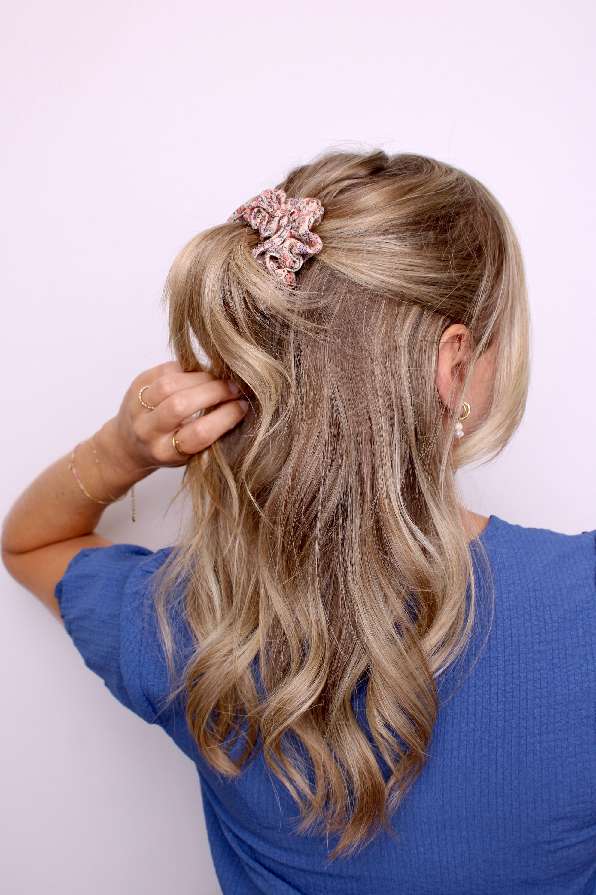 Cottage Bloom Scrunchie - ElleaShop