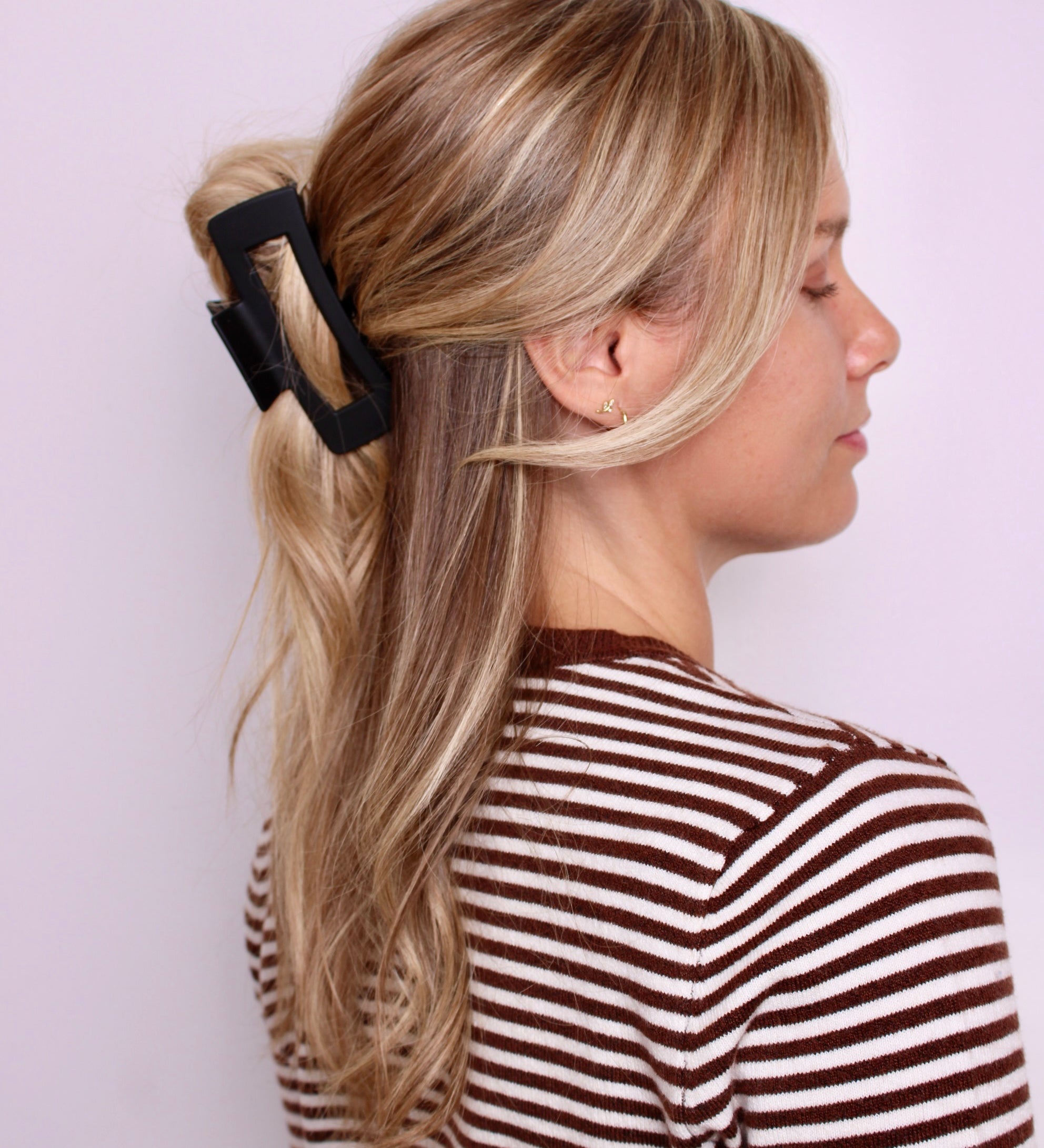 Black Medium Claw Clip